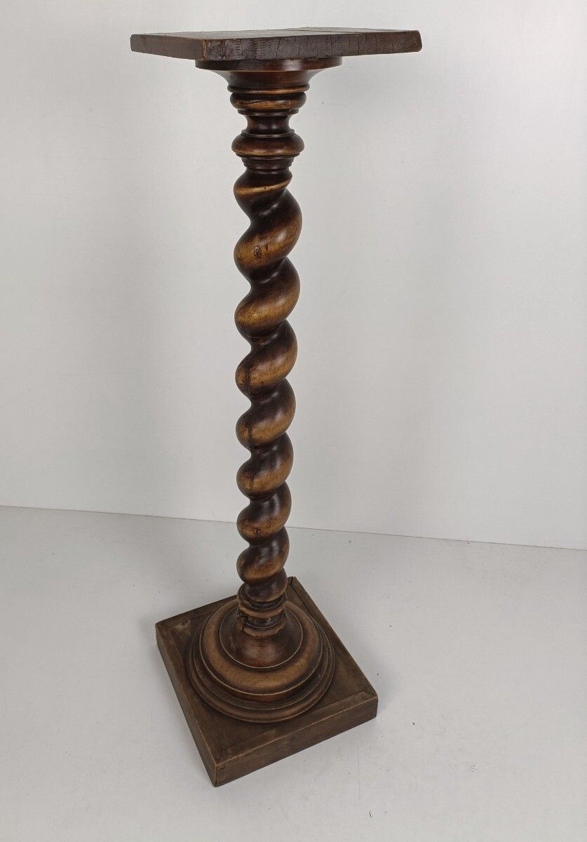 323.0 Tall Hand Carved Wood Barley Twist Pedestal Display Side Table Plant Stand Barn photo