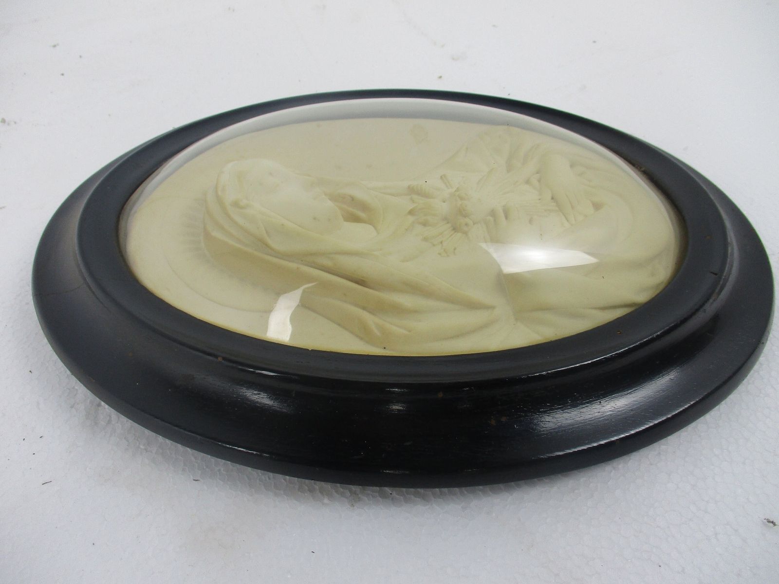Antique Oval Ornate Wooden Frame  Convex Glass Dome Virgin Mary Madonna Holy Hea photo Home Decor