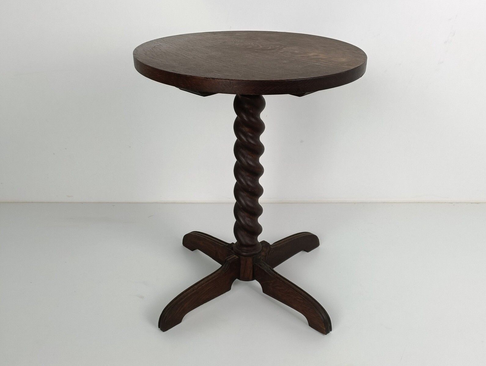 Round Barley Twist Hand Carved Wooden Side Table Pedestal, Plant Stand Barn Styl photo furniture