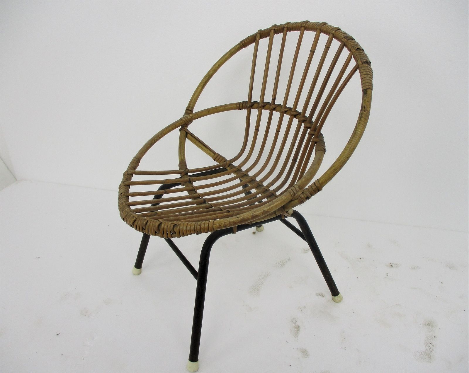Child Chair Mid Century Modern Rattan Round Hoop Lounge Chair Rohé Noordwolde V photo Furniture