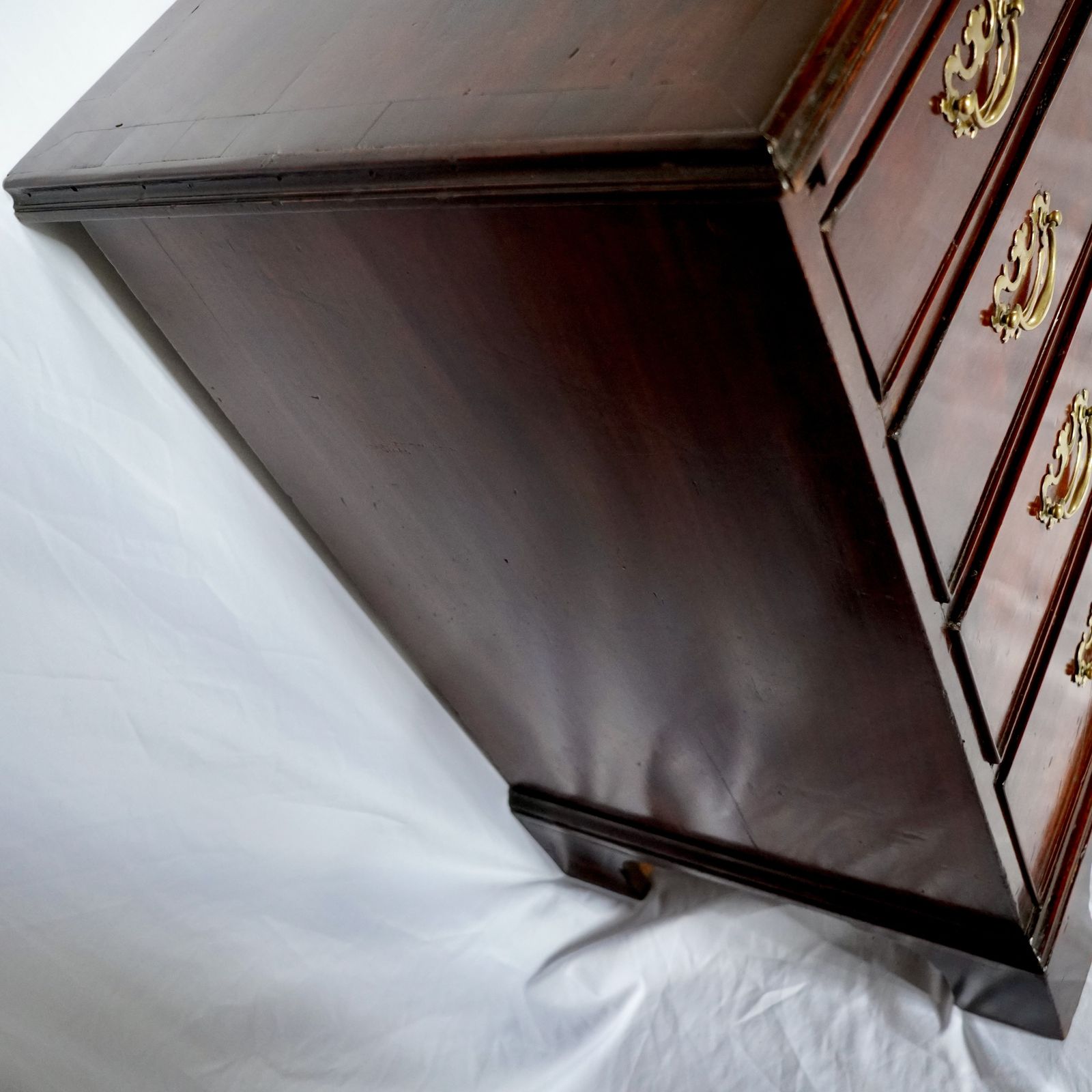 Georgian Mahogany Bachelor's Chest Of Drawers photo vinterior