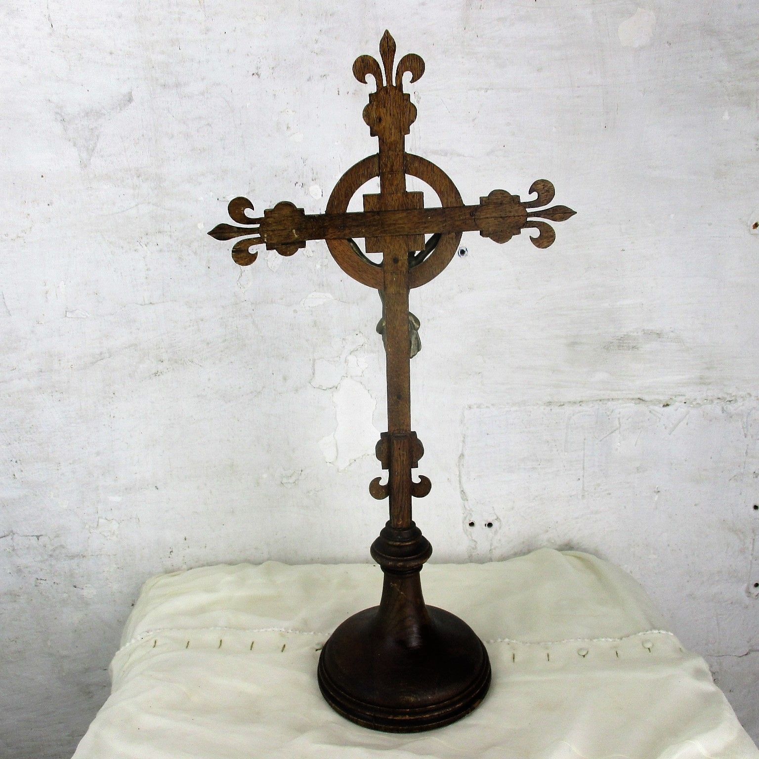L Vintage French Standing Church Crucifix Wood Fleur De Lis Hand Made Christ photo vintage