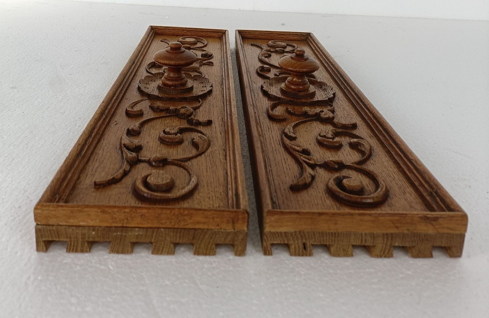Pair Corbels Hand Carved Wood Pediments Overdoor Architectural Reclaimed Antique photo 116.0