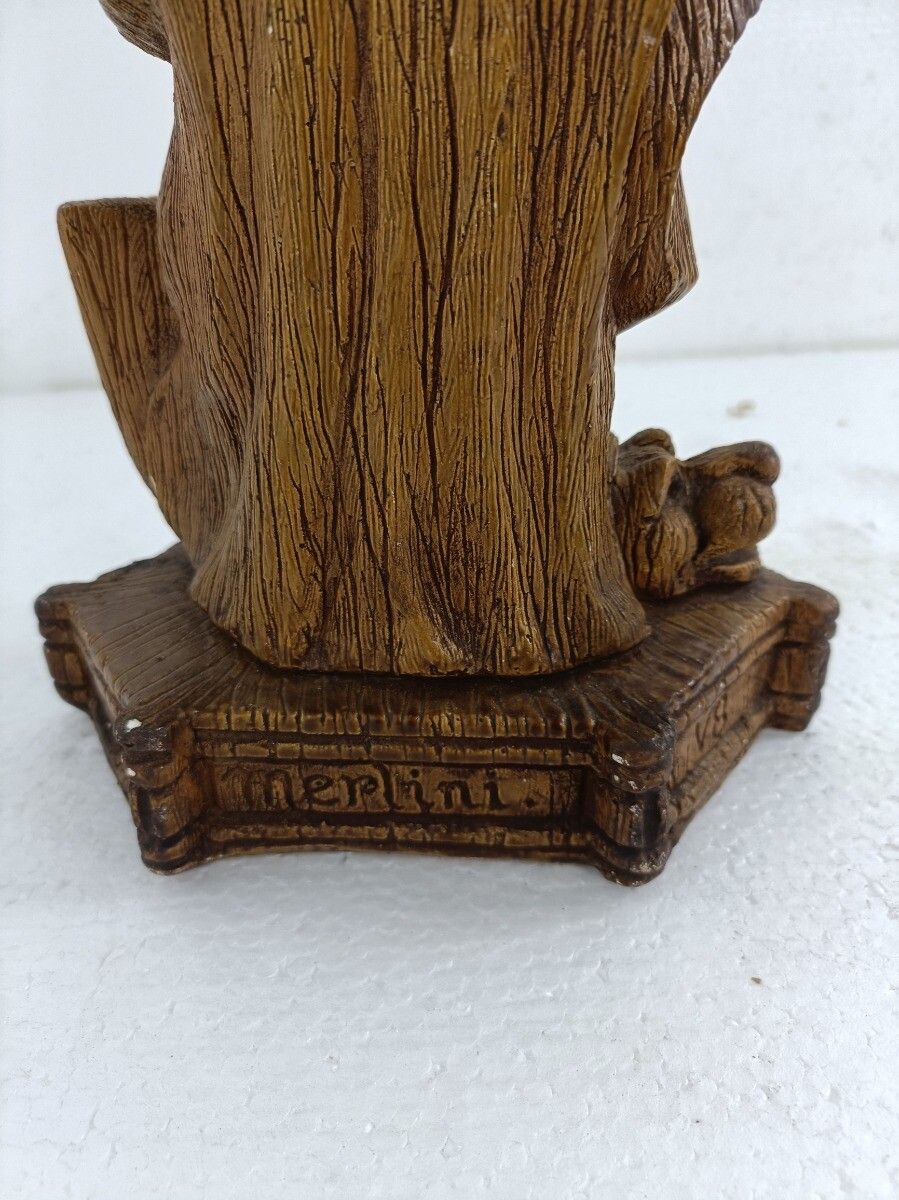 photo furniture Statue Virgin Mary Madonna Notre Dame Of Flanders Dragon Lion Plaster Gothic Mer