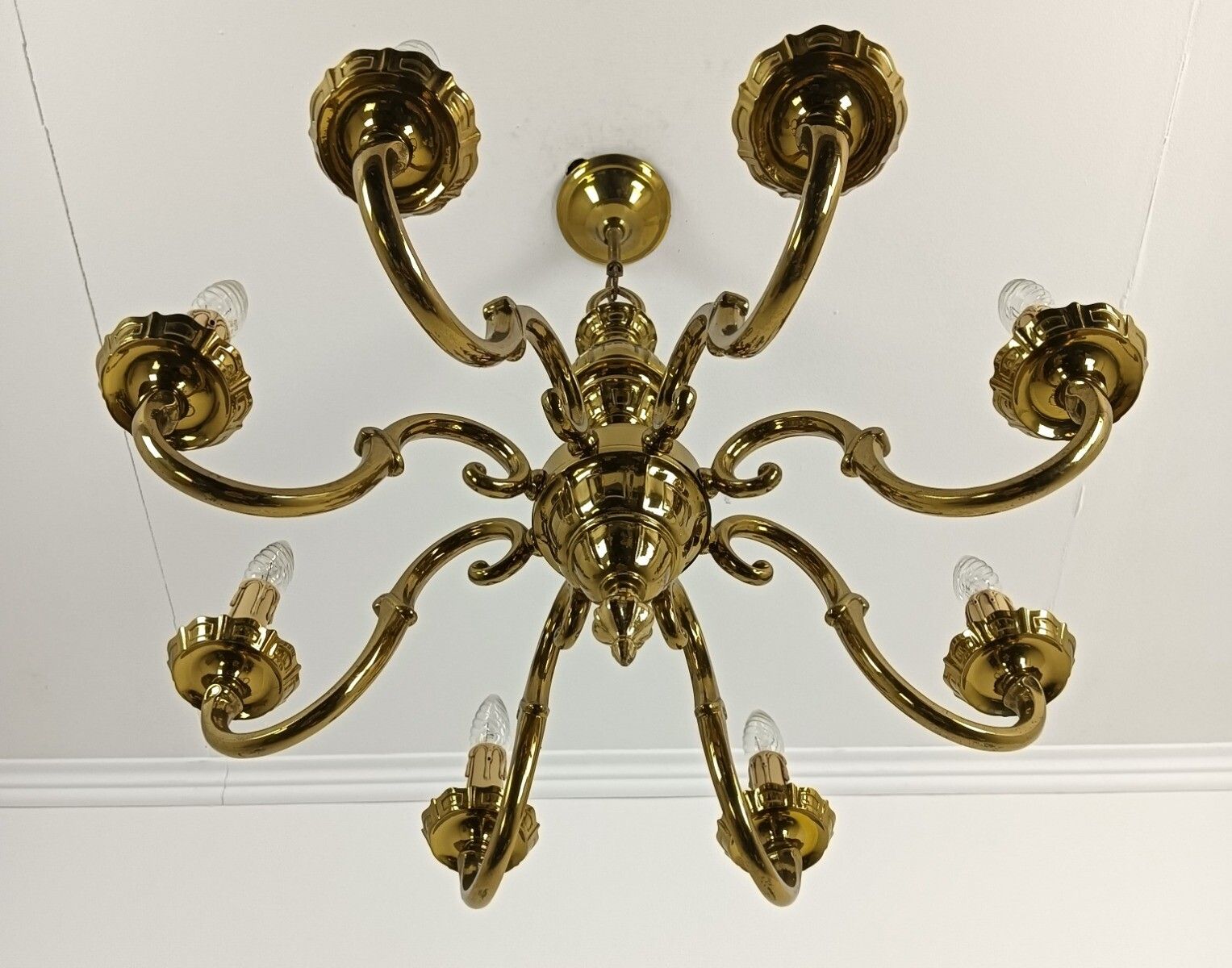 photo furniture Ornate Bronze Spanish Style Chandelier Vintage 8 Lights Arm Stunning Fixture  Go