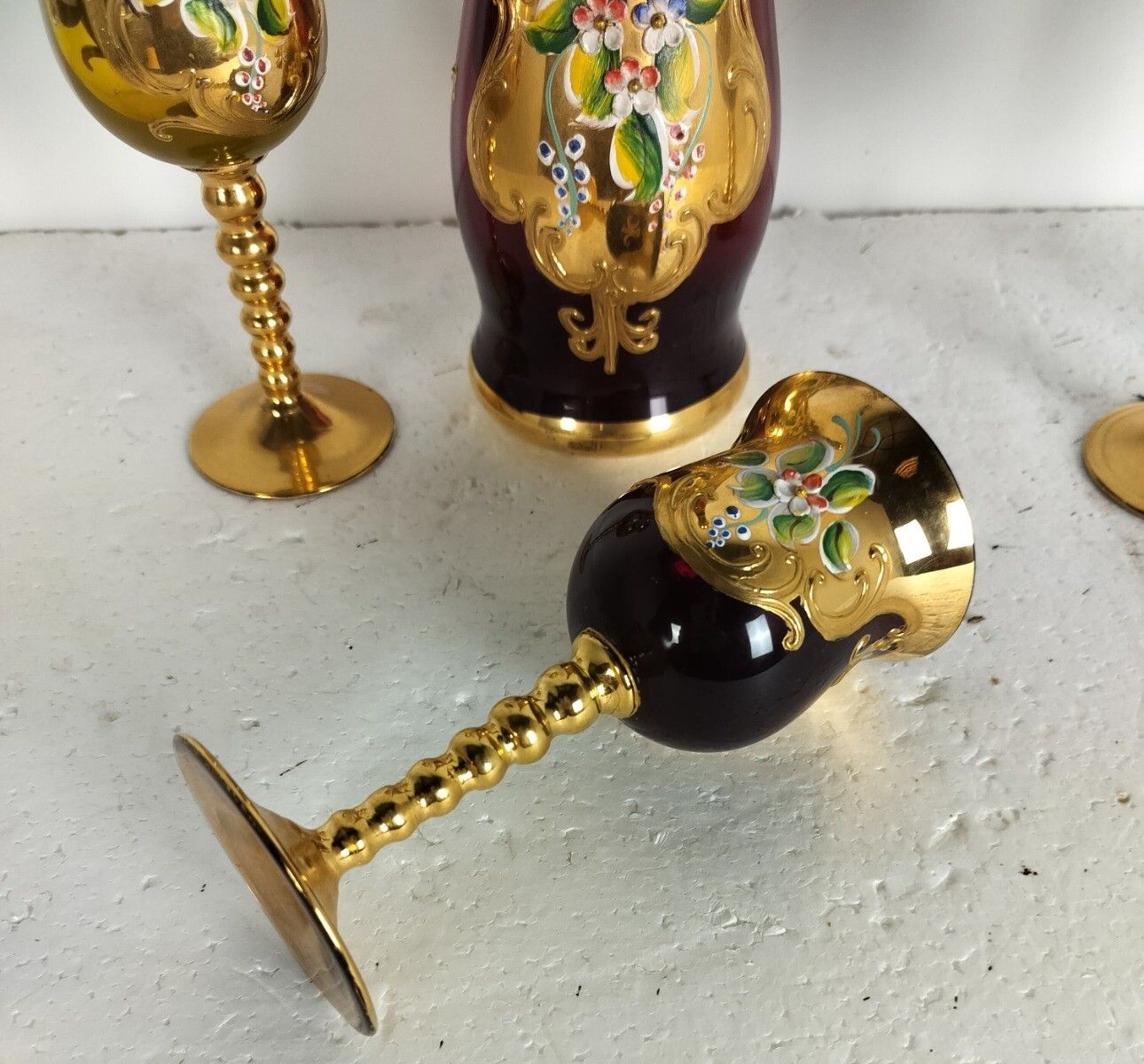 photo furniture Liquor Set Bottle 4 Glasses Vintage Venetian Glass Tre Fuochi Ruby Red Italian I