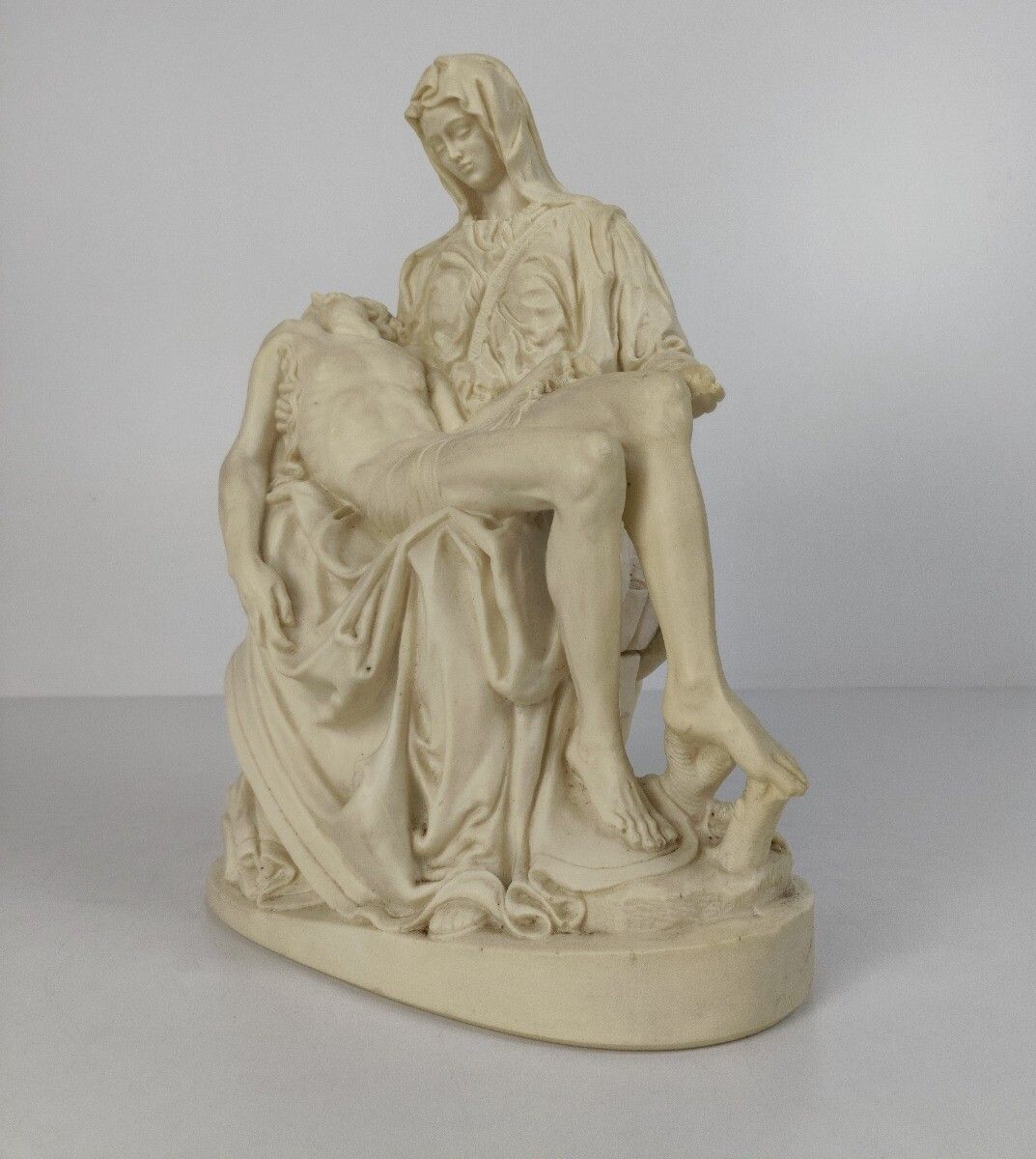 Statue Pieta Resin  Our Lady Of Sorrows Jesus Christ Madonna Collector Sculpture photo for sale