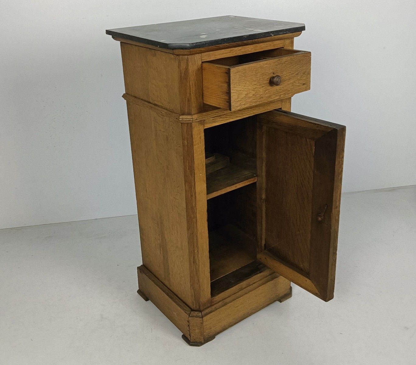 Antique Art Deco Art Nouveau Side Cabinet Table Nightstand End Table Wood Black photo vinterior