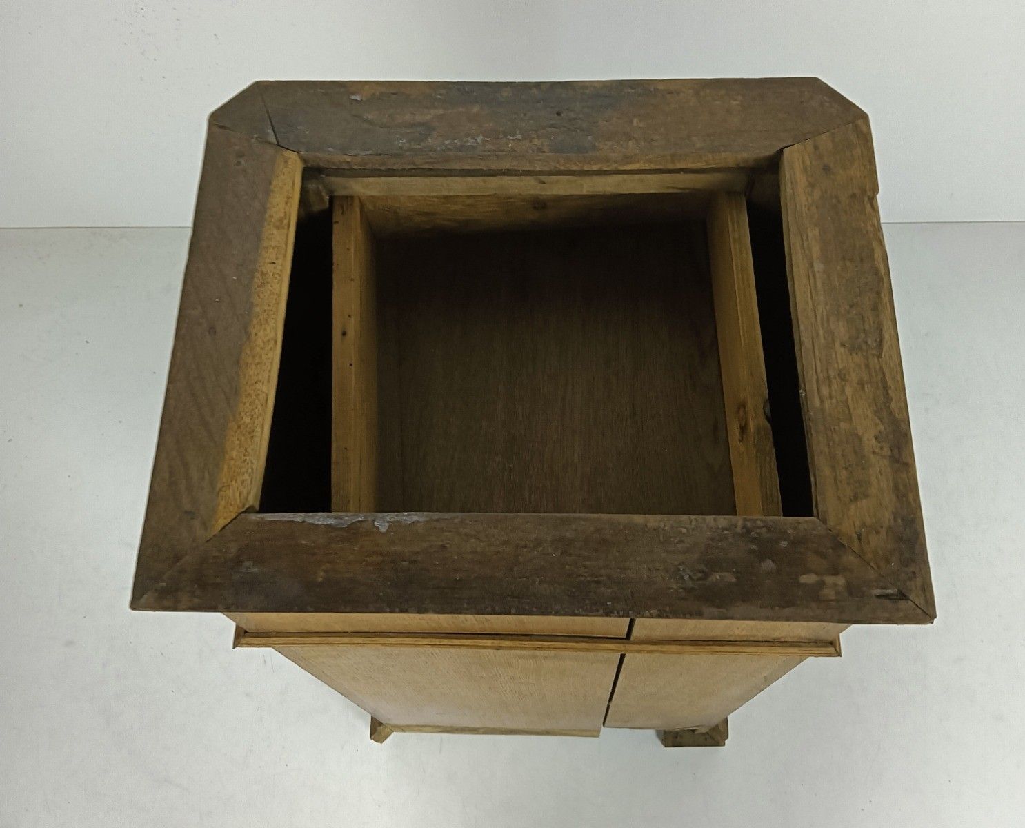 photo furniture Antique Art Deco Art Nouveau Side Cabinet Table Nightstand End Table Wood Black