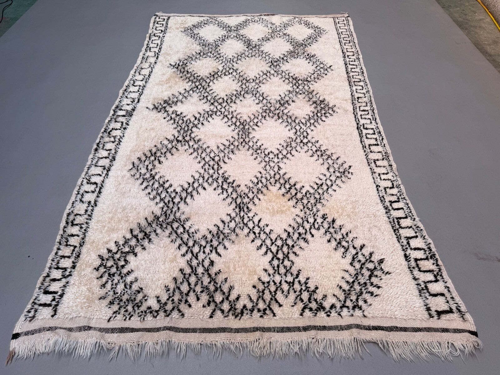 Moroccan Berber Rug 295x175 Cm Azilal, Atlas, Tribal, Clearance