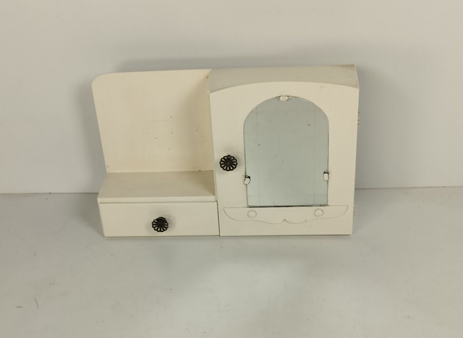 Lovely Antique Art Deco White Medicine Apothecary Shaving Cabinet Bathroom Barn photo furniture
