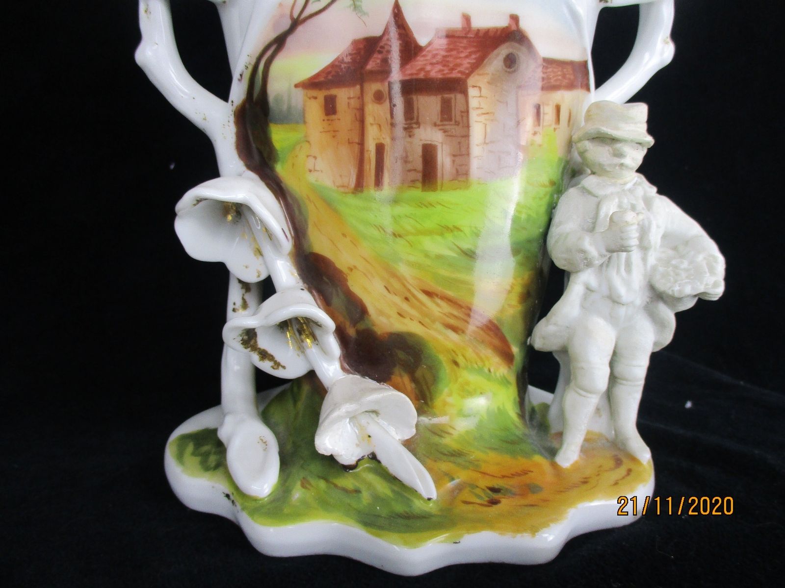 L Couple Antique Vieux Paris Porcelain Fan Flair Cornet Vases With Figurines Cou photo furniture