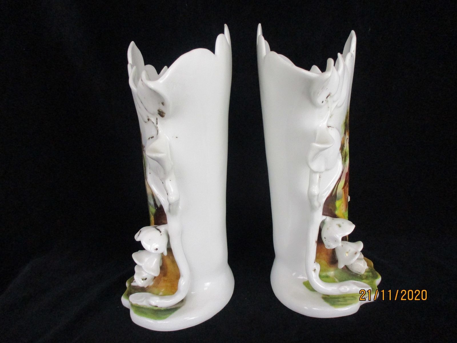 L Couple Antique Vieux Paris Porcelain Fan Flair Cornet Vases With Figurines Cou photo Home Decor