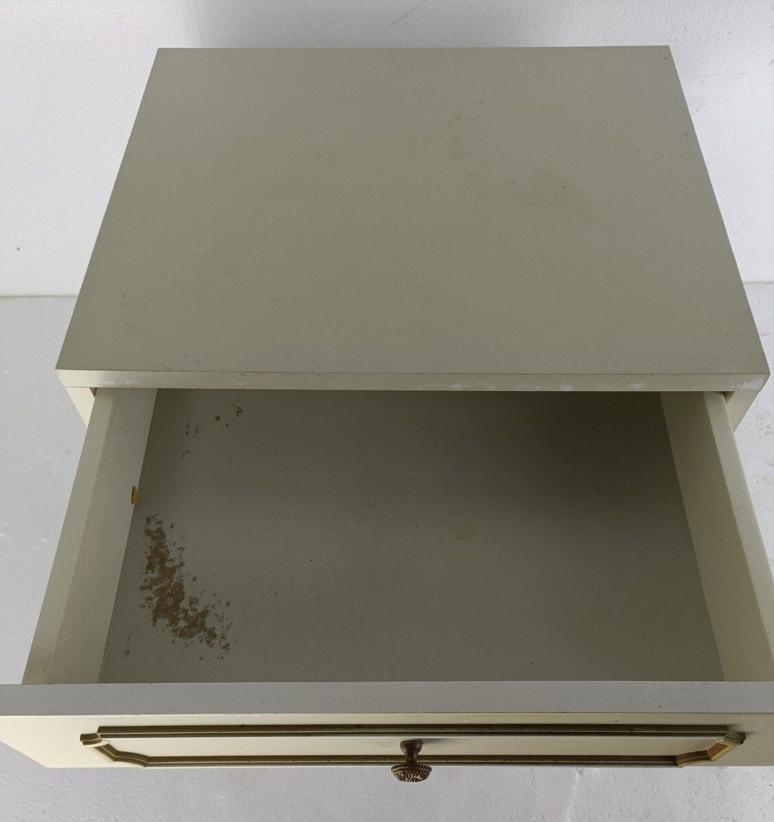Vintage Night Stand Nightstand End Table Cabinet French Provincial Style White photo for sale