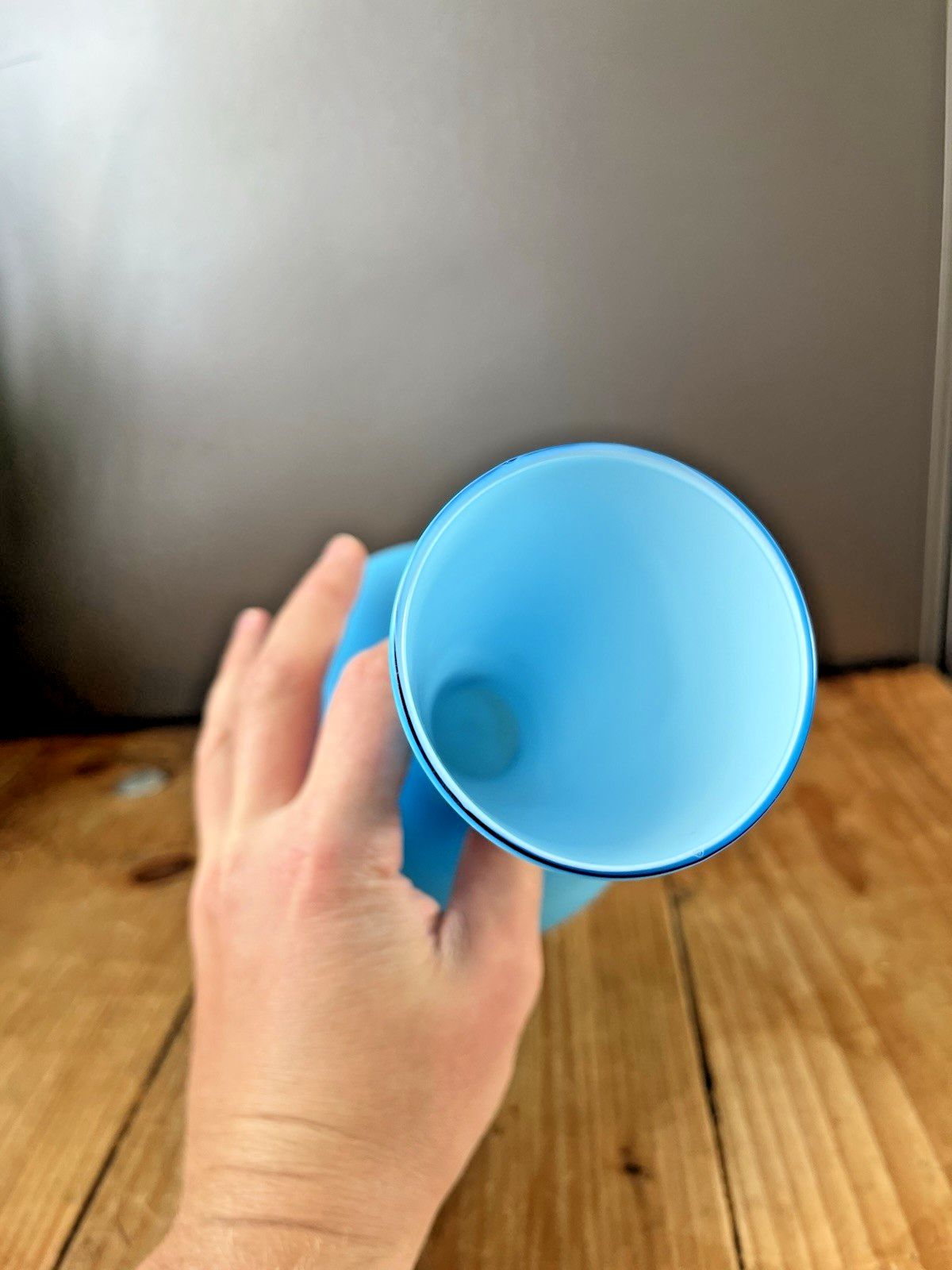 photo vintage Space Age Sky Blue Italian Empoli Cased Glass Vase 70's Mid Century Scandi Style