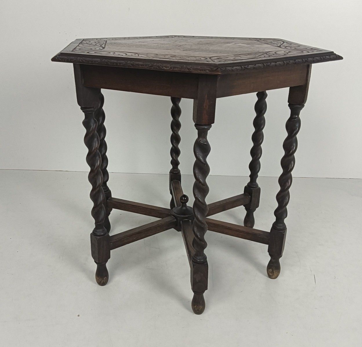 Side Occasional Coffee Table Hand Carved Wood Barley Twist Ornate Sextagon Beaut photo vintage