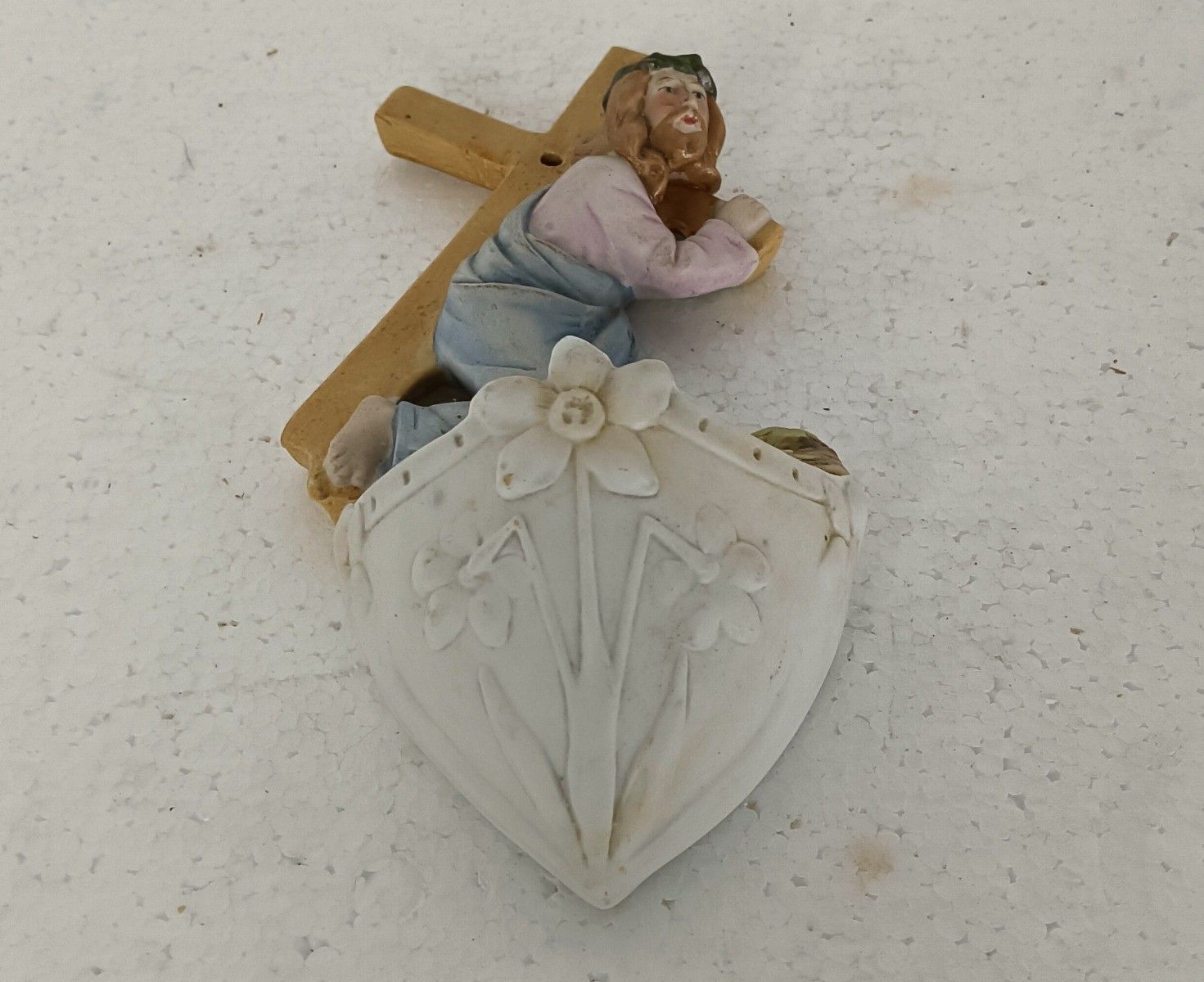 Beautiful Antique Porcelain Holy Water Font Porcelain Jesus Carrying The Cross P photo 121.0