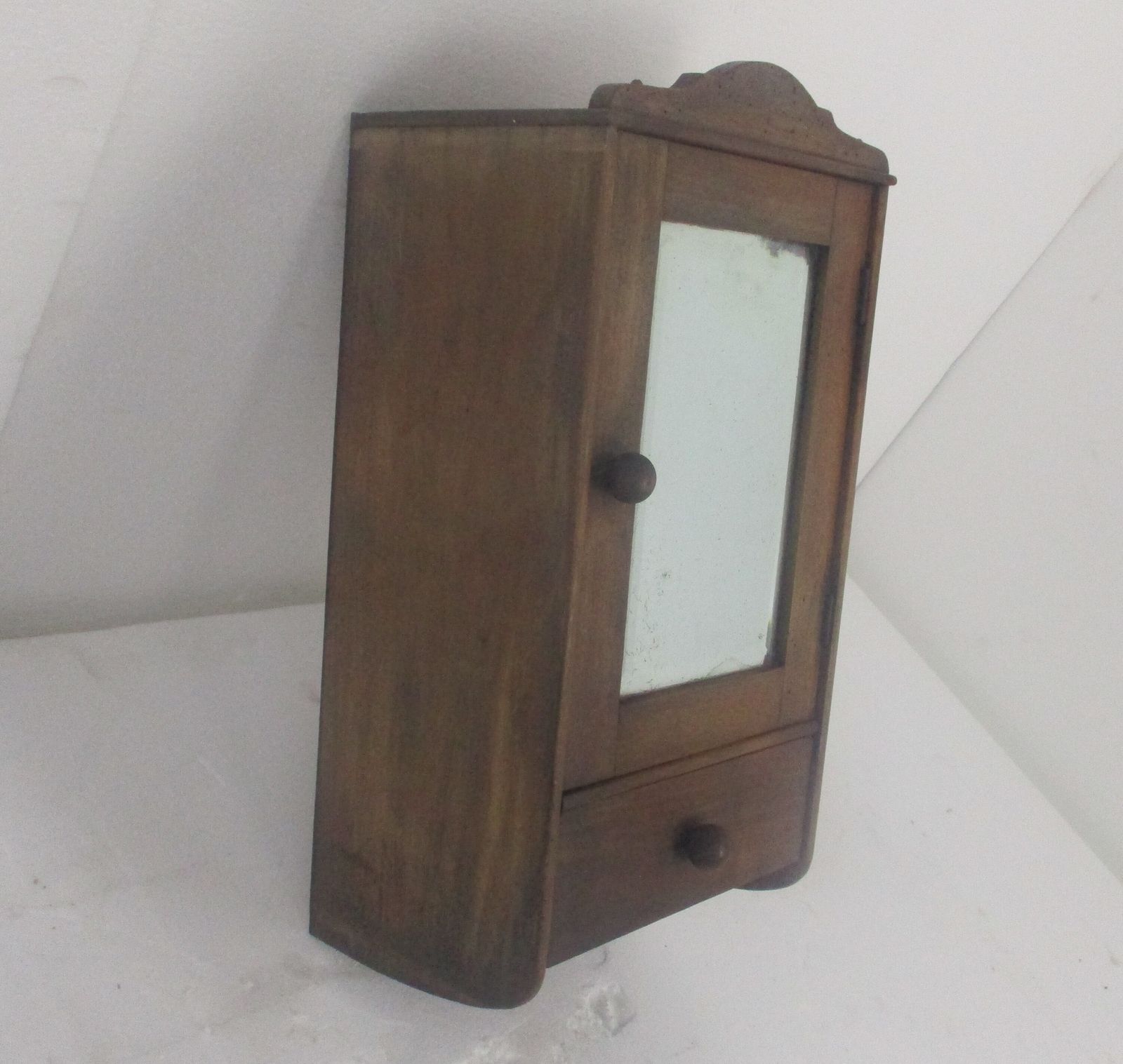Small Kitchen Medicine Apothecary Bathroom Cabinet Carved Wood Beveled Glass Lov photo vintage
