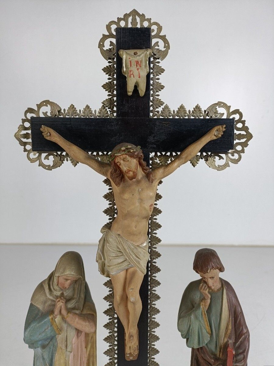 Calvary Crucifix Christ Crucifixion Mary Magdalene St John Consummatum  Est Plas photo vinterior