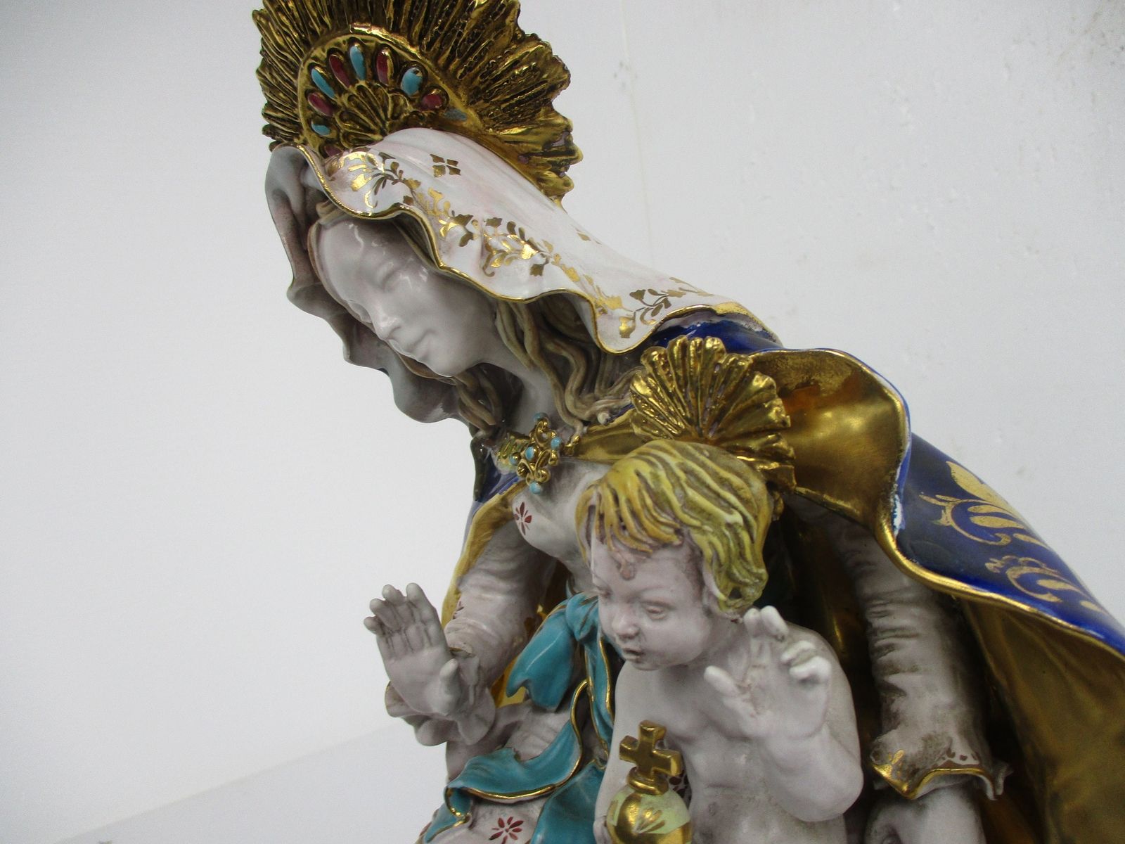 Statue Sitting Virgin Mary Madonna Infant Jesus Christ Pattarino House Signed S. photo vinterior