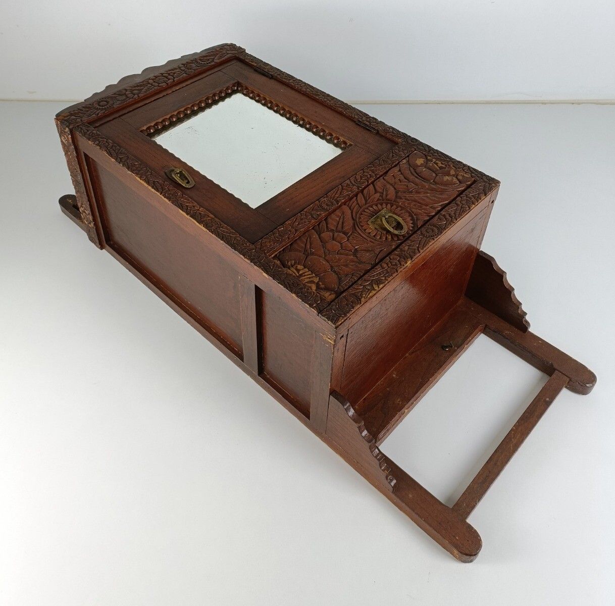Gorgeous Hand Carved Ornate Wooden Medicine Apothecary Bathroom Cabinet Beveled photo vinterior