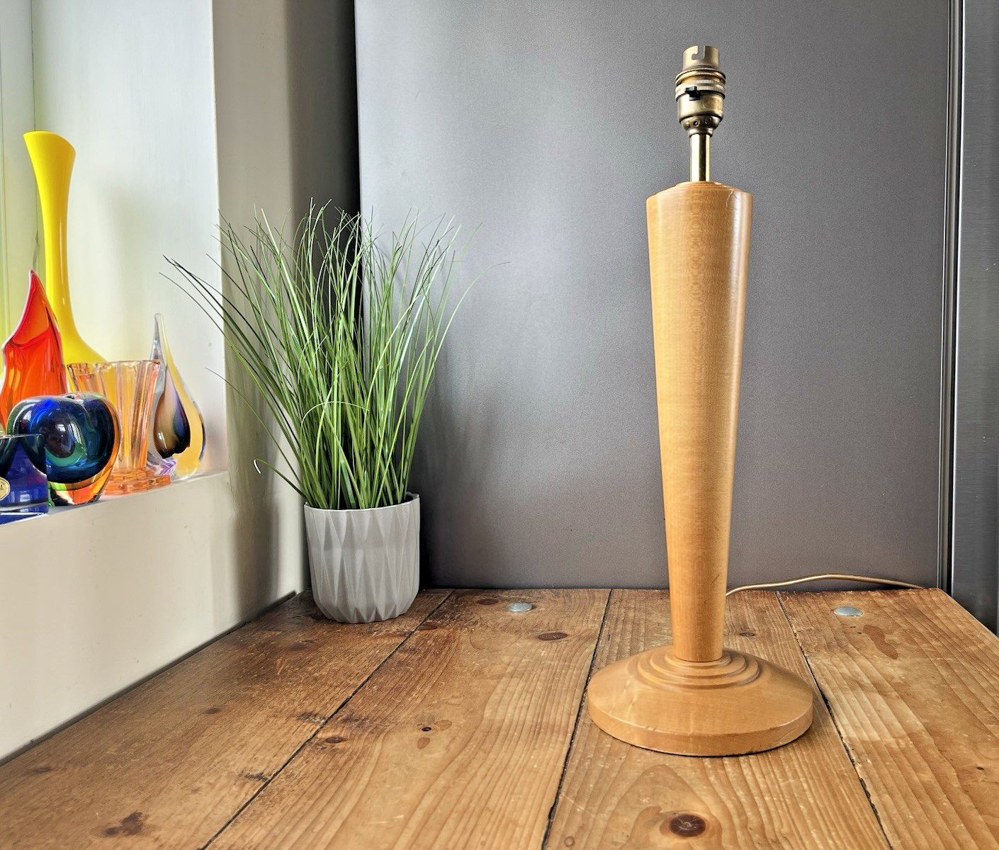 Mid Century 70's Modernist Art Deco Style Wood Beehive Table Desk Lamp Base photo for sale