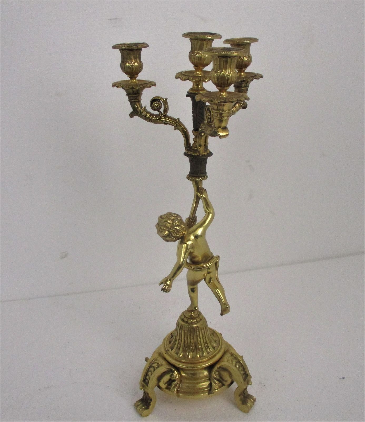 Glorious Embossed Brass Ornate Candle Holder Candelabra 4 Arm Centerpiece Cherub photo vinterior