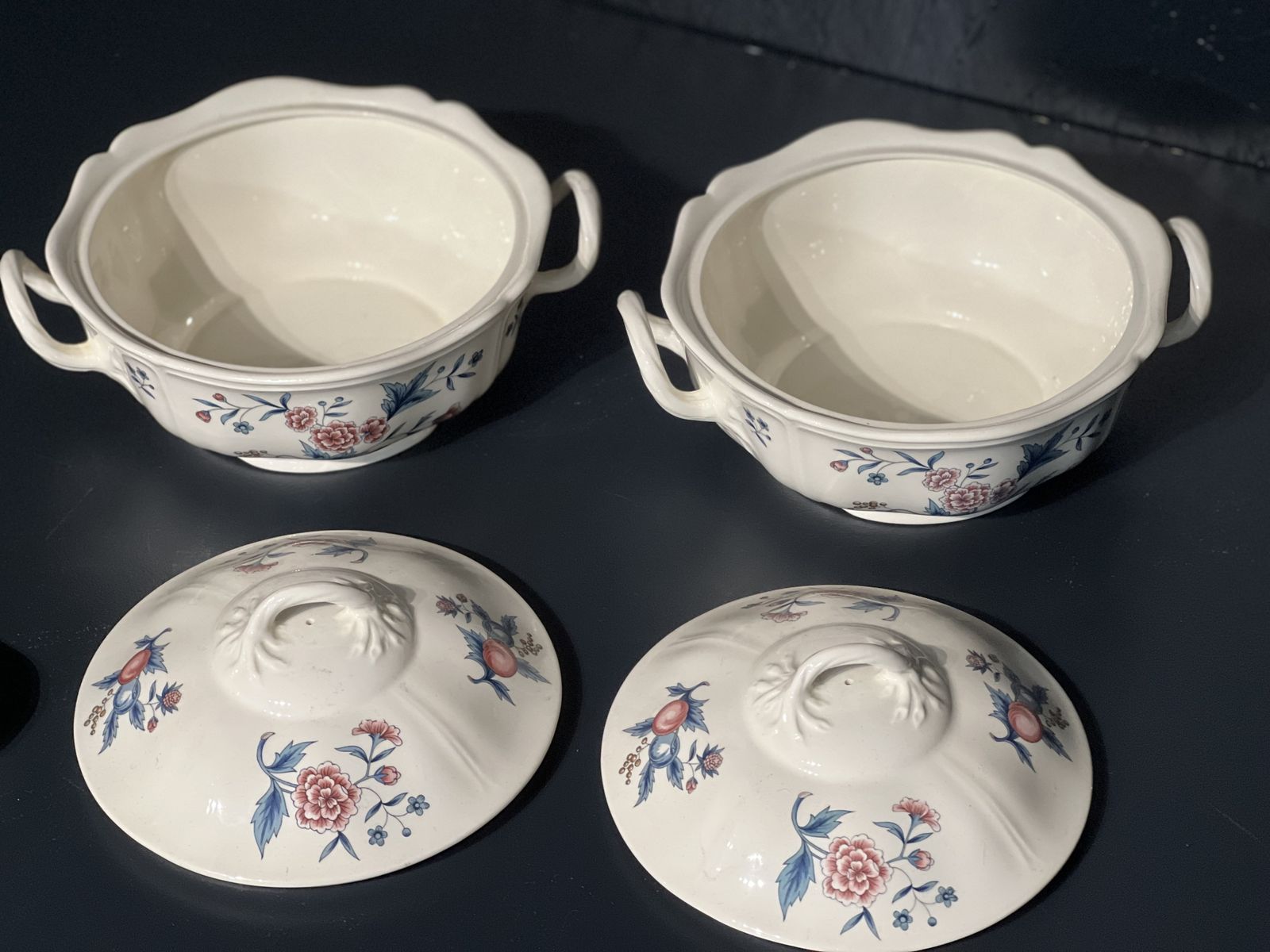 photo vintage Wedgeood Tea Service (Williamsbutg, Potpourri)