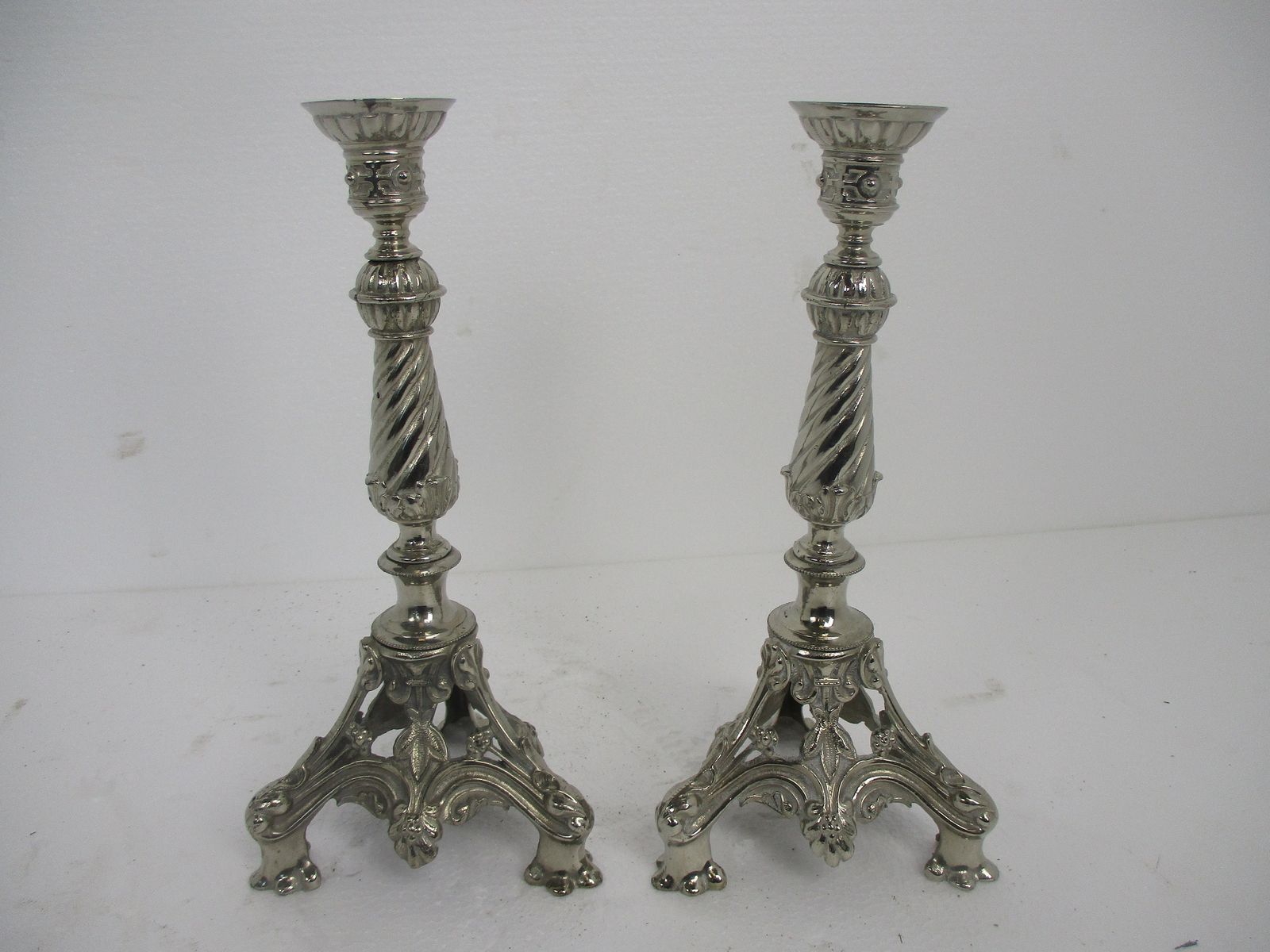 Pair Couple Gothic  Candle Holders Candlesticks  Lion Feet Ornate Embossed Spelt photo furniture