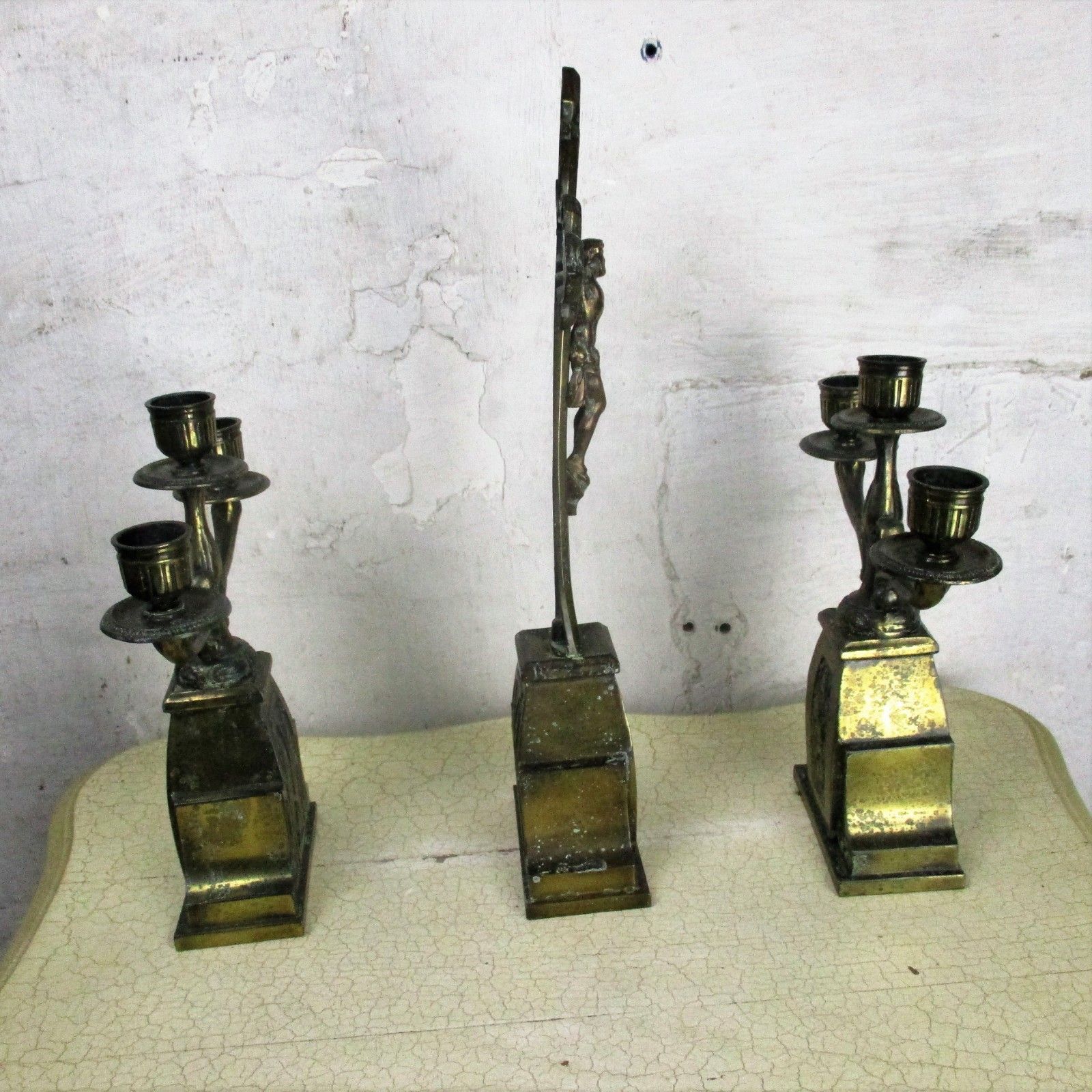 Altar Set Gorgeous Standing Crucifix With Two Candelabras Ornate Embossed Brass photo vinterior