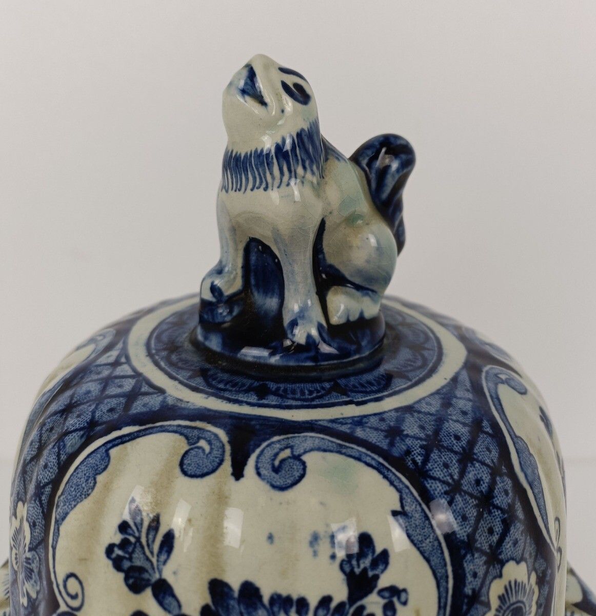 Large Royal Sphinx Maastricht Delft Vase Urn Marked Blue White Foo Dog  Beauti photo 162.0