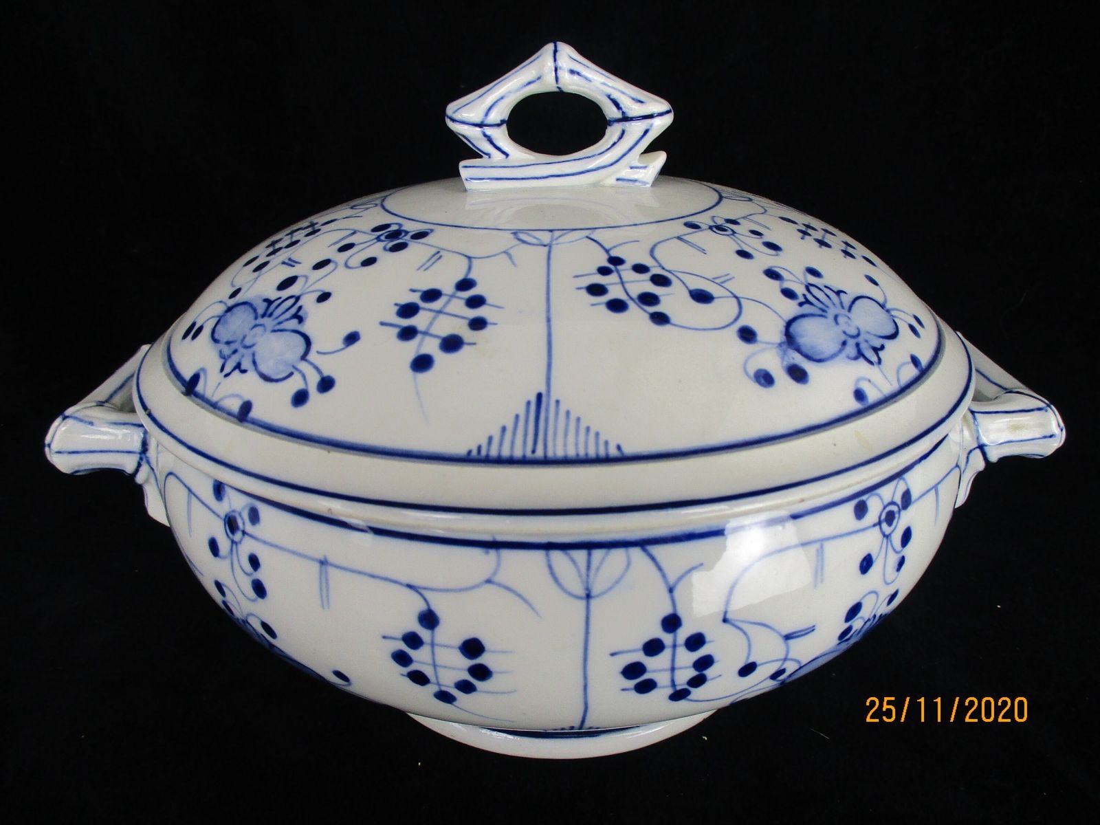 Antique Royal Copenhagen Blue Fluted Soup Tureen Dish Marked Sarreguemines 1875 photo Home Decor
