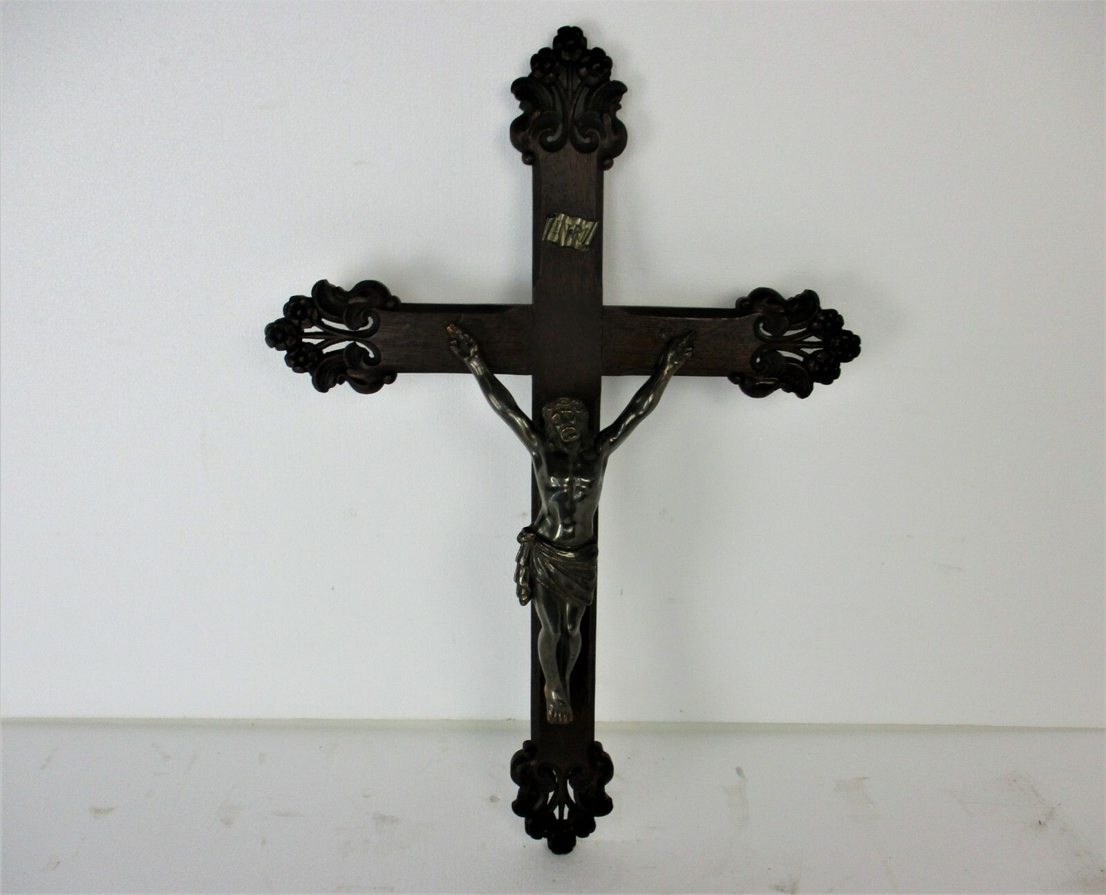 Xl Hand Carved Wood Hanging Ornate Church Chapel Crucifix Flowers Oak Stunning photo furniture