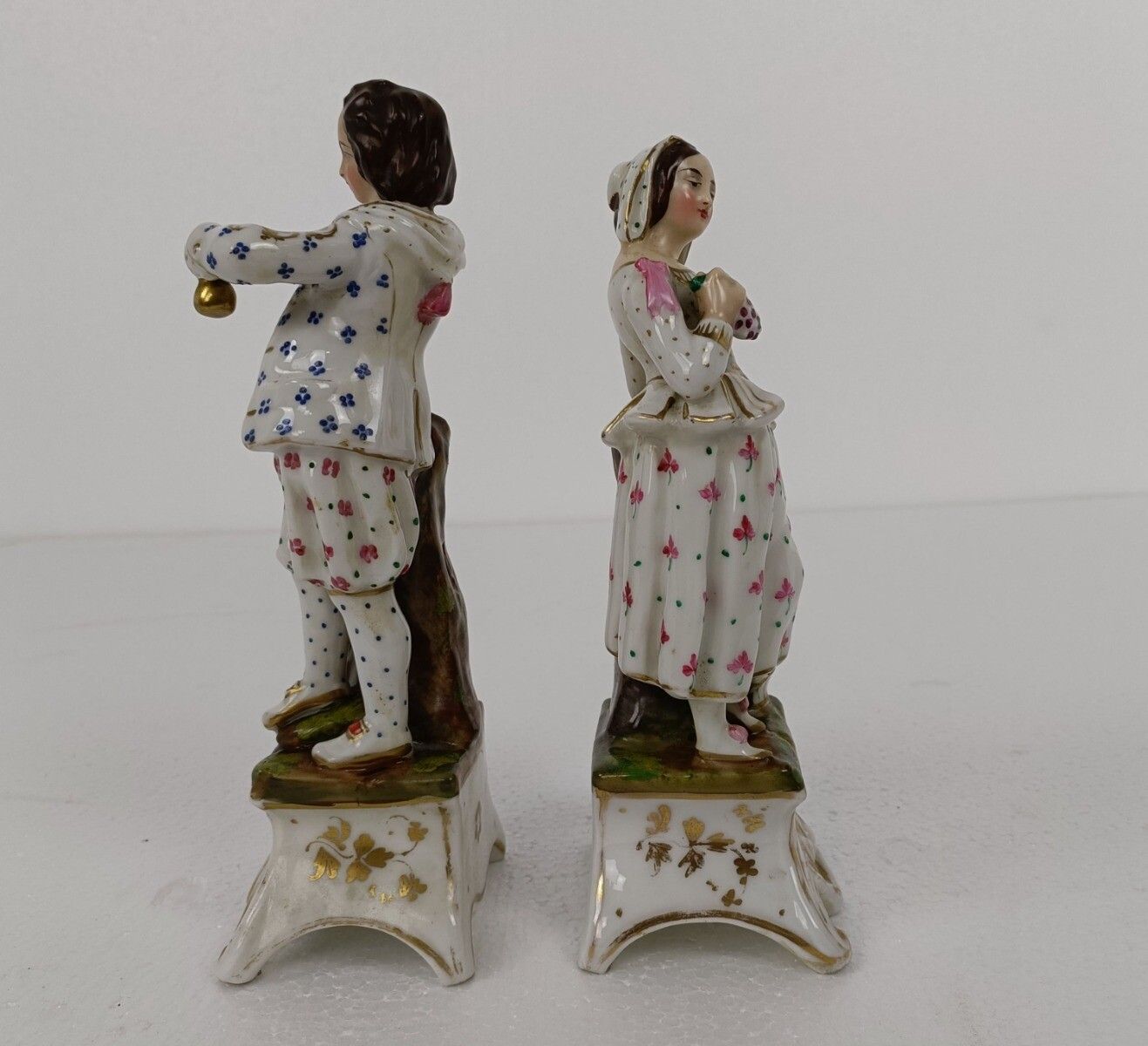 Pair Of Figurines Statues Bisque Porcelain  Man And Woman Flower Spanish Couple photo vinterior