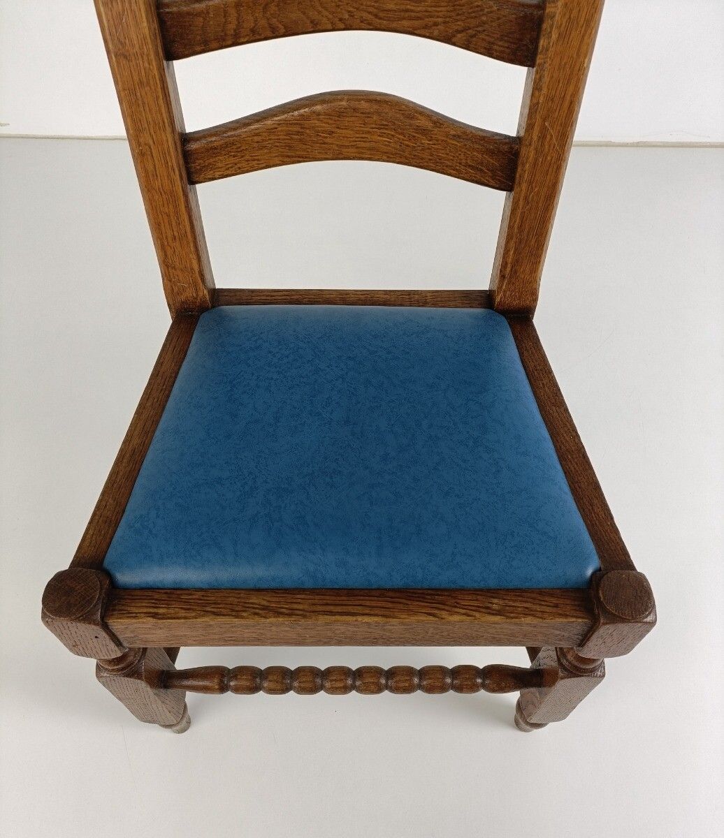 photo furniture Antique Childrens Chair, Wood Oak Hobnails Small Chair