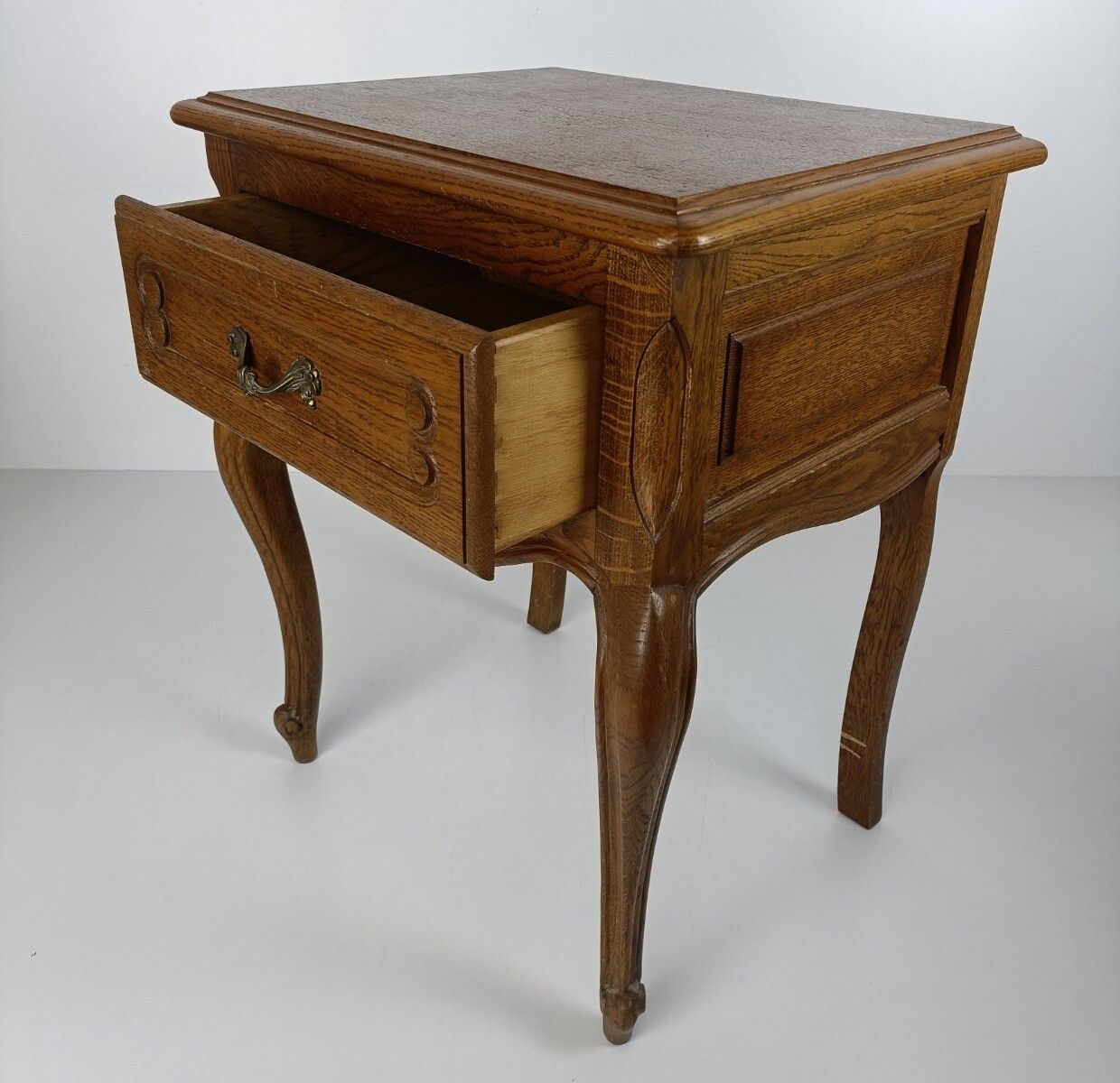 Hallway Cabinet Nightstand Bedroomtable Hall Cabinet End Side Table Louis XV Sty photo Furniture
