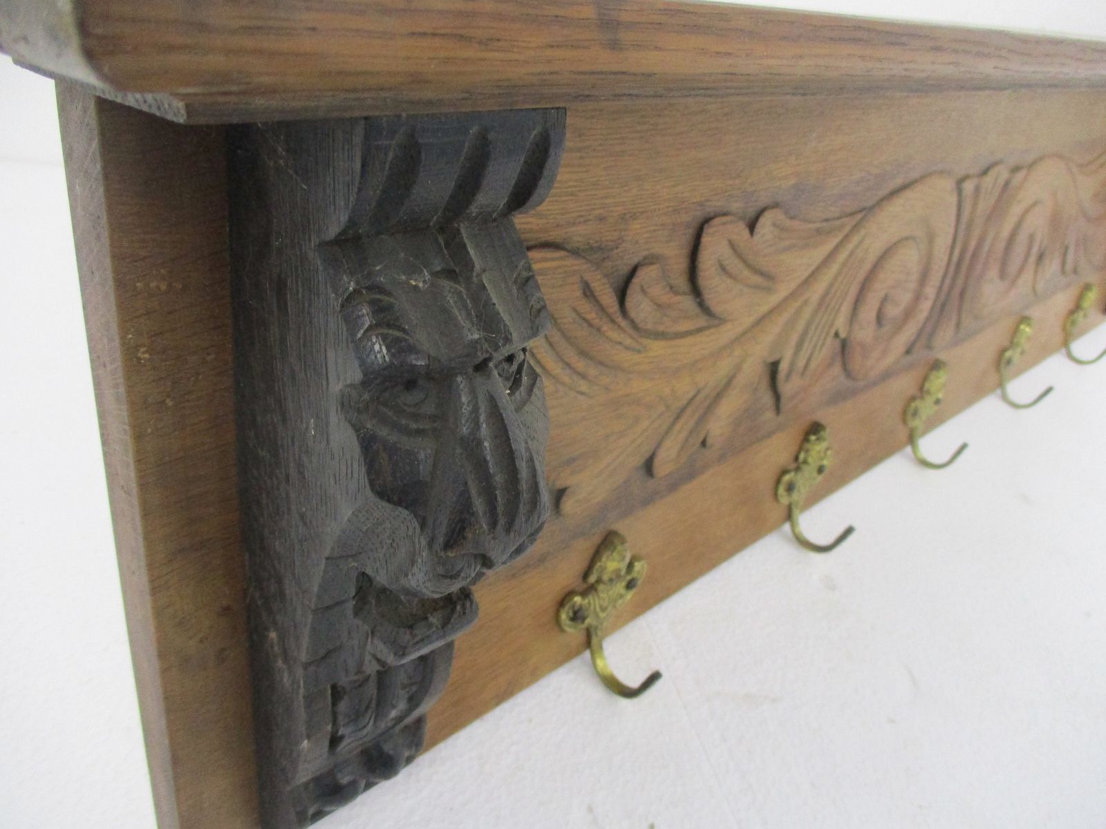 Hand Carved Wood Wall Shelf Coat Hat Kitchen Rack Lion Heads Two Toned 50s Mid C photo for sale