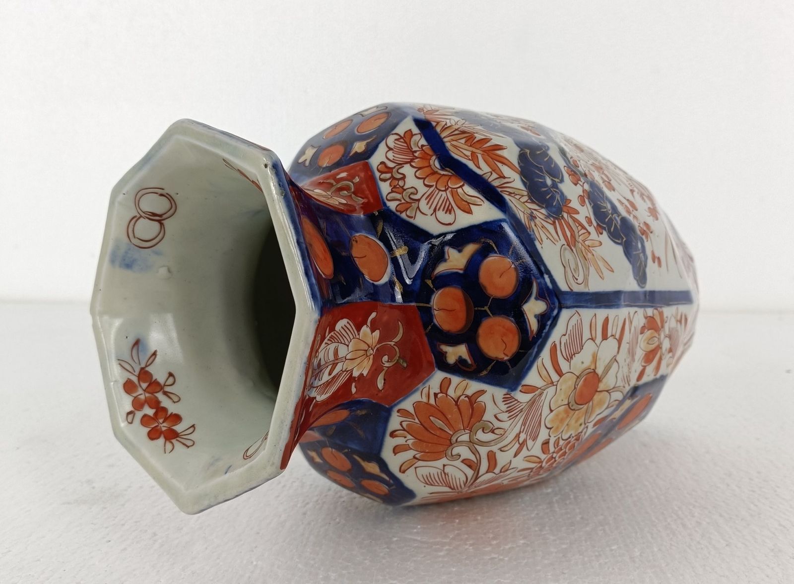 Japanese Imari Vase Hand Painted Antique 1900s photo vinterior