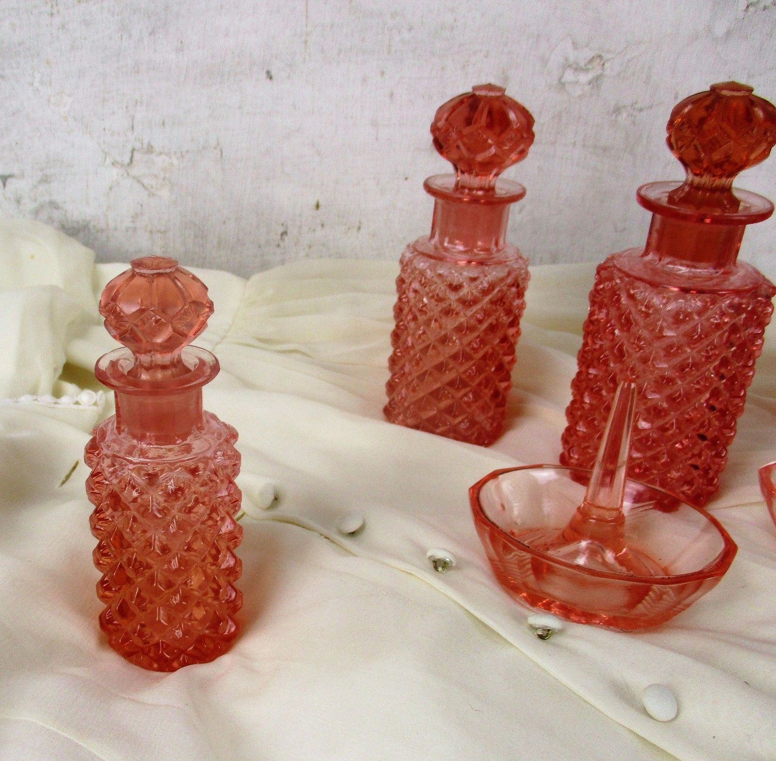 Vanity Dresser Set Depression Glass Pink Bottle Ring Holder 6 Pieces photo Home Decor