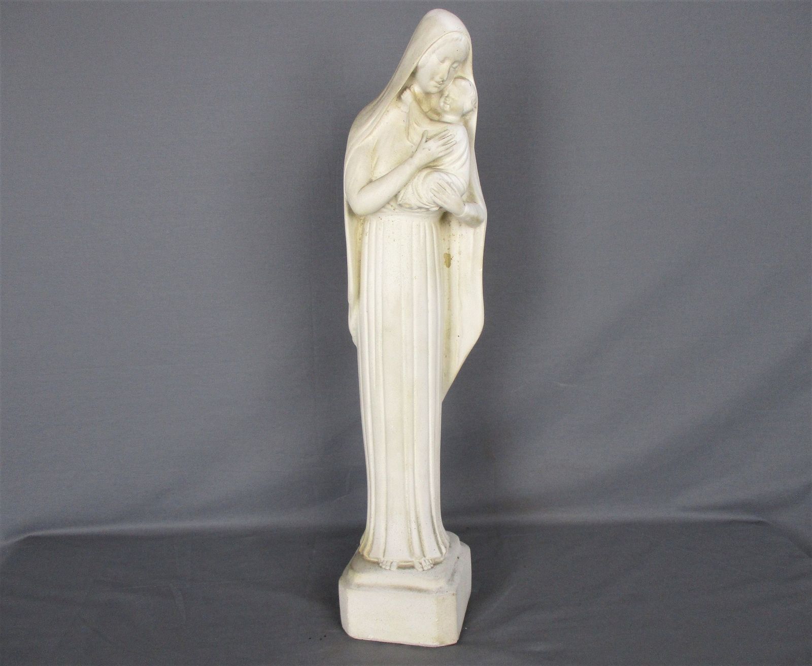 L Art Deco Virgin Mary Madonna Infant Child Plaster Statue Tenderness Lovely Chu