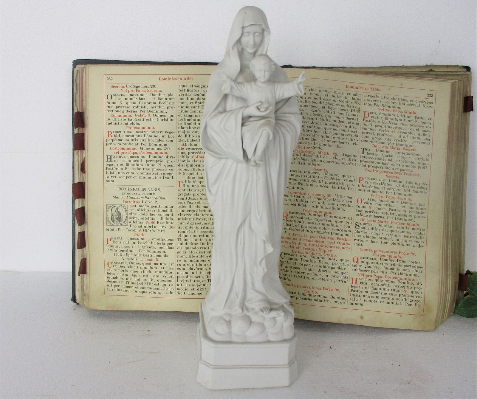 Antique Bisque Porcelain Statue Virgin Our Lady Mary Infant Child Exquisite Gorg
