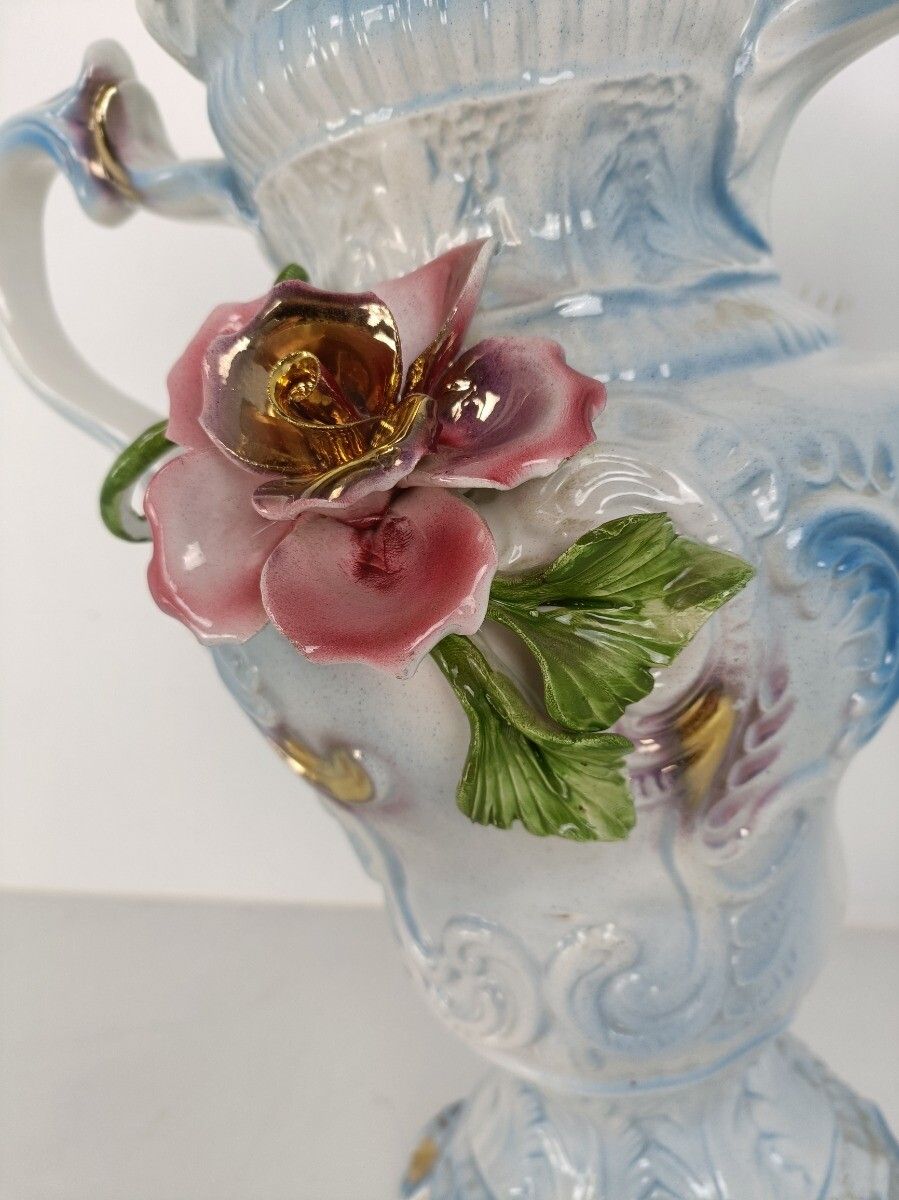 Gorgeous Large Italian Vase Applied Flowers Capodimonte Style Italy Baroque photo Home Decor