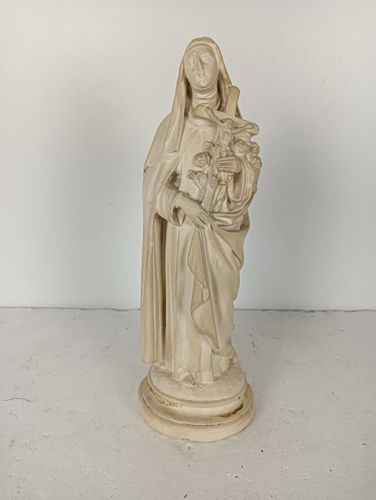 Statue Plaster St Therese Lisieux Little Flower Of Jesus White Vintage Christian photo 101.0