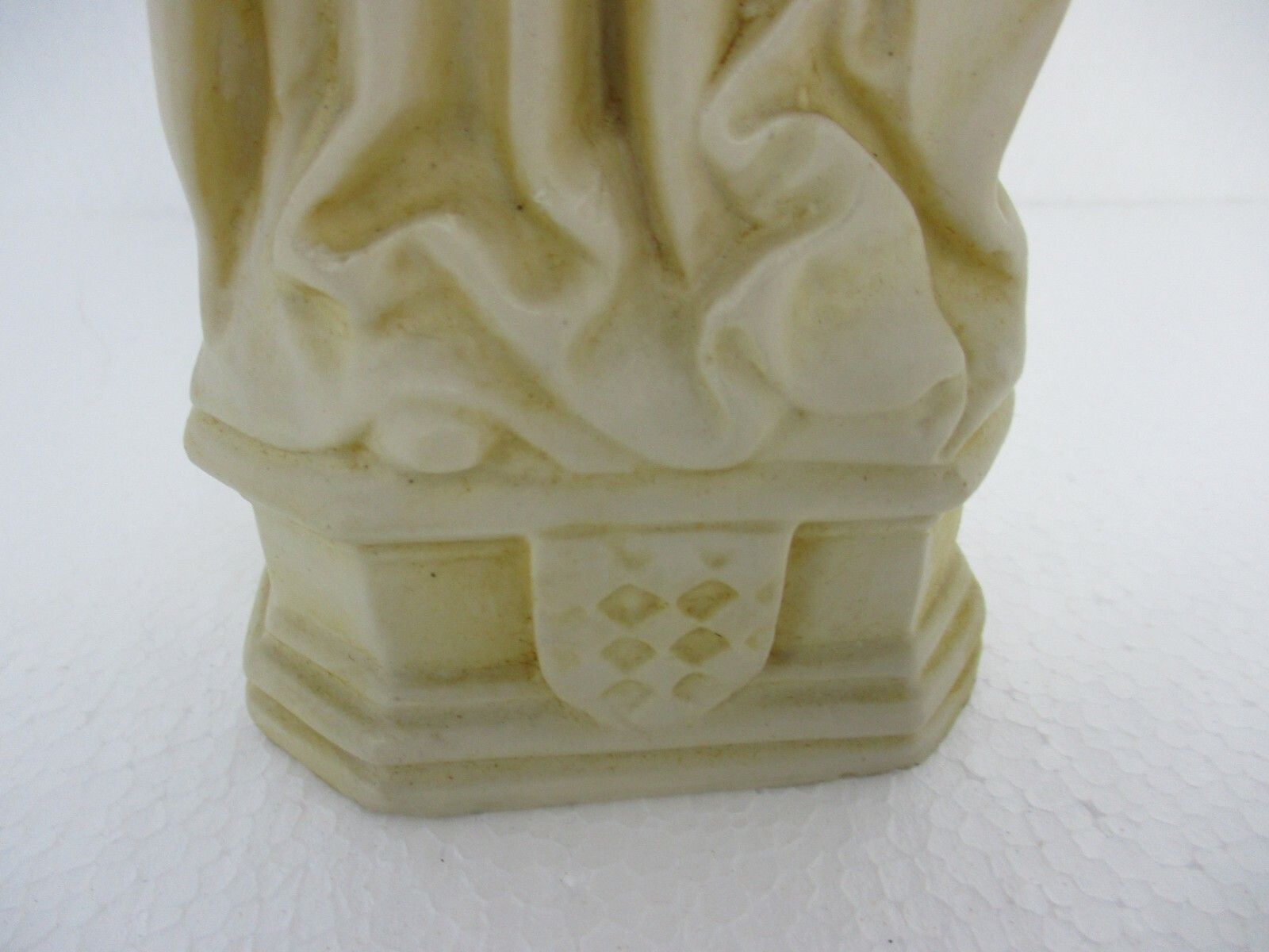 Virgin Mary Madonna And Infant Child Jesus Resin Bible Golden Crown Statue photo for sale