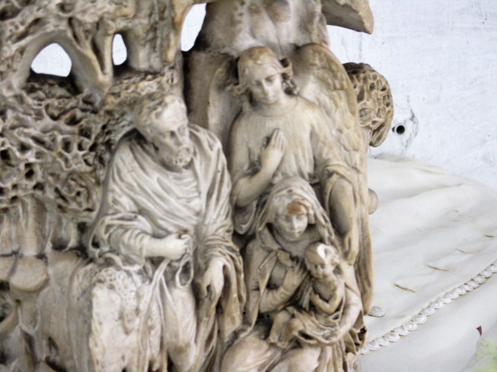 Statue Flight To Egypt Holy Family Angel Gabriel Plaster Gorgeous Htf Collector photo furniture