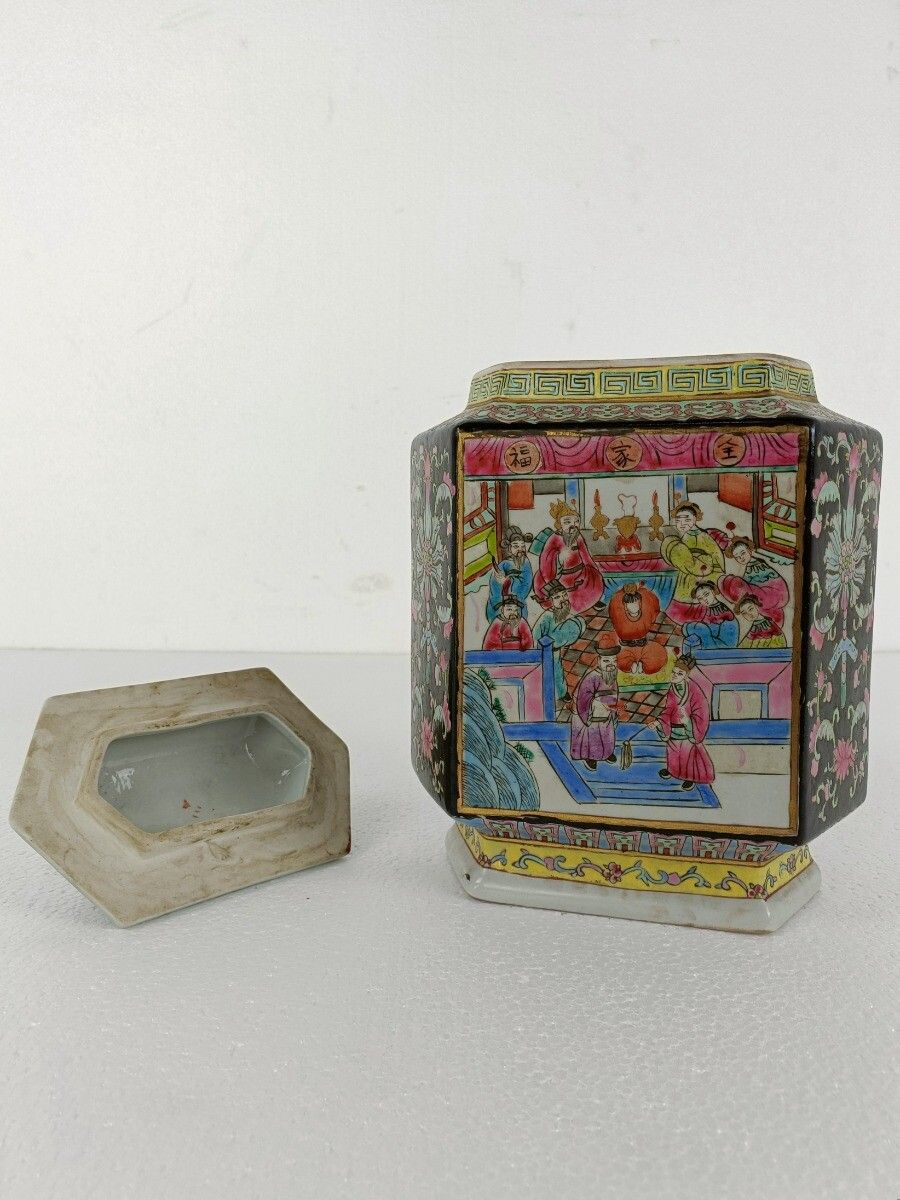 Hexagonal Jar Vase Lidded 19th Century Chinese Family Noir Hand Painted photo buy