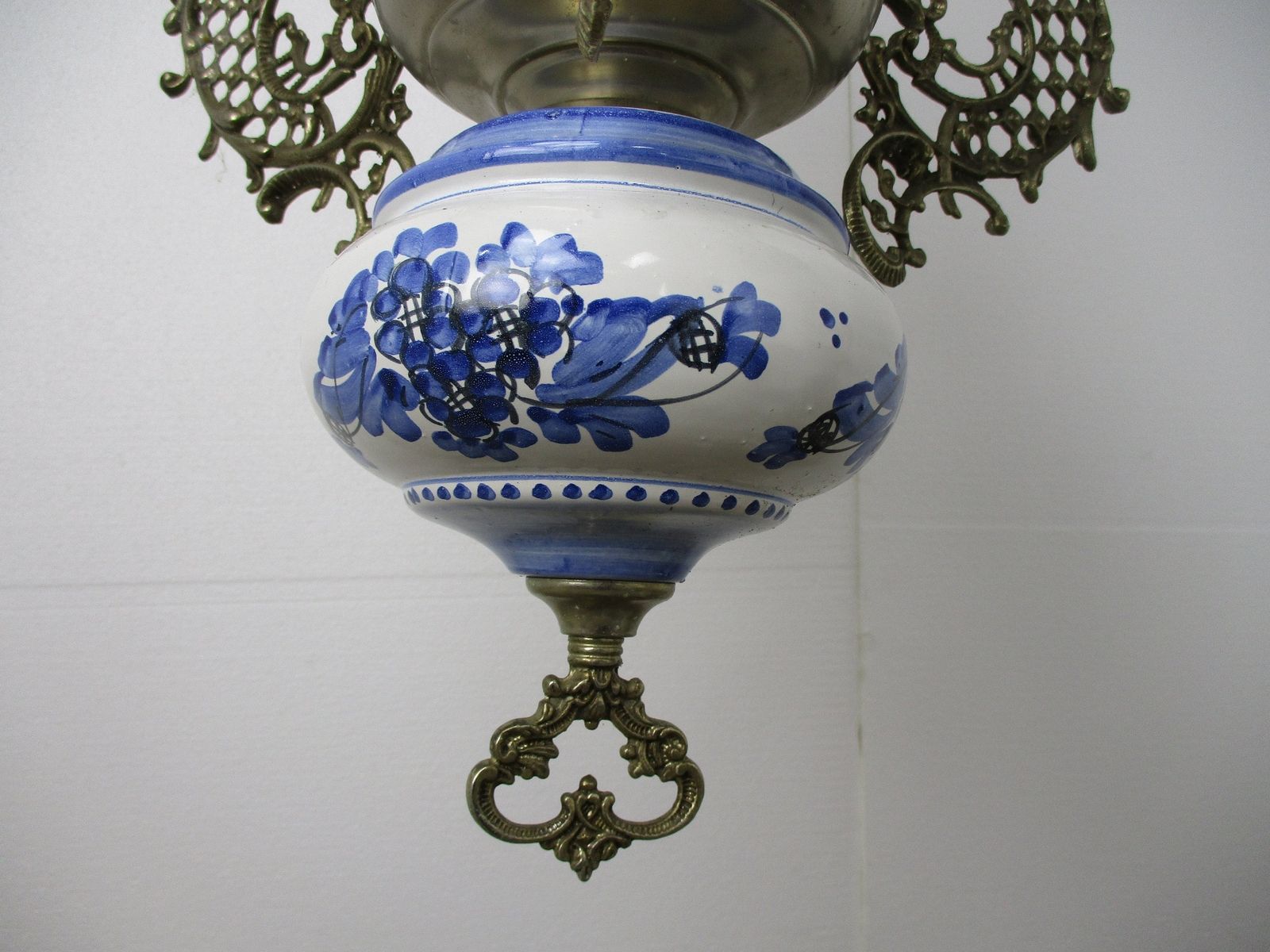 Gothic Dragons Delft Blue White Porcelain Chandelier Lampe Belge Wow 4 photo vintage