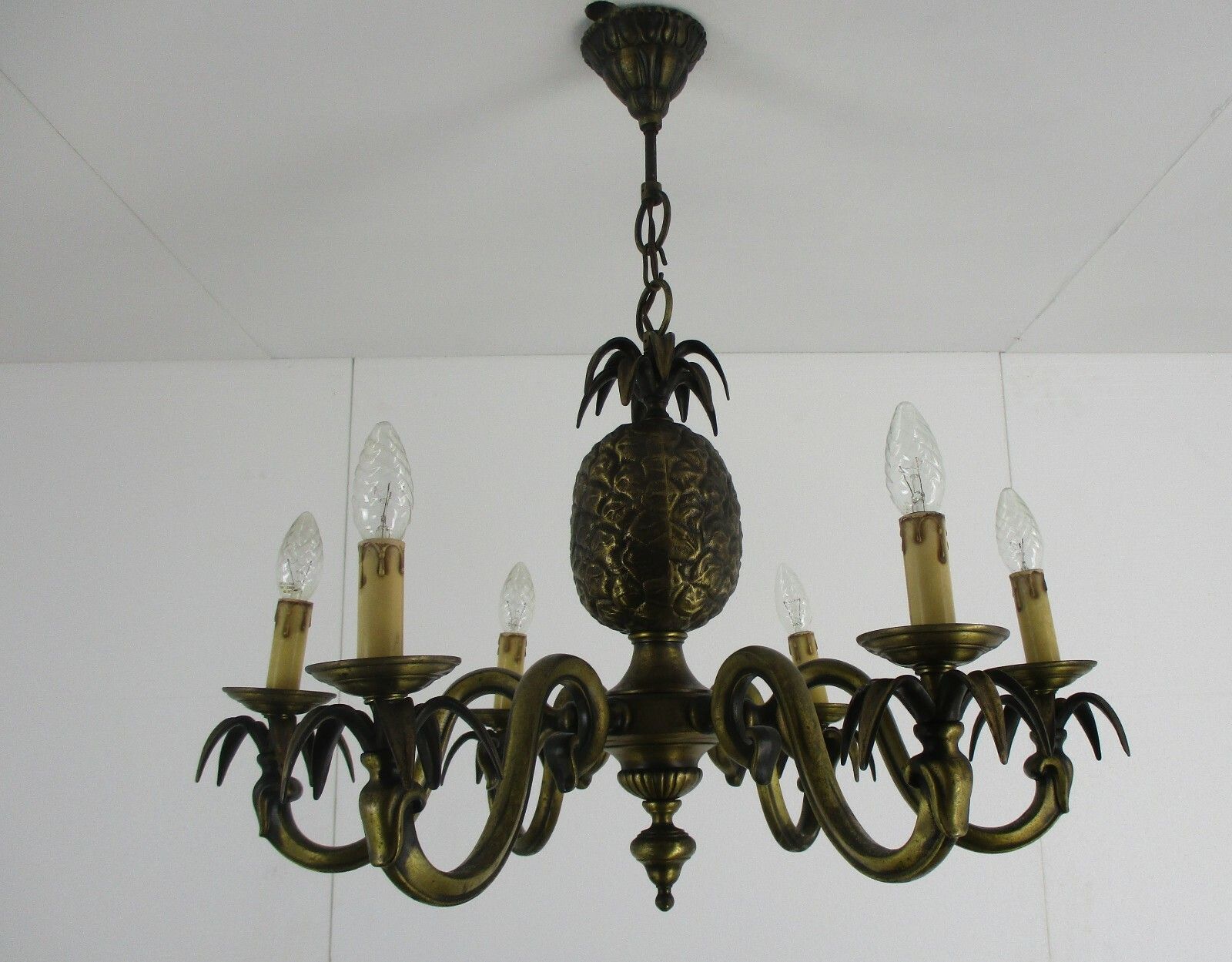 photo furniture Bronze Ornate Chandelier Hollywood Regency  6 Lights Arms Pine Apple