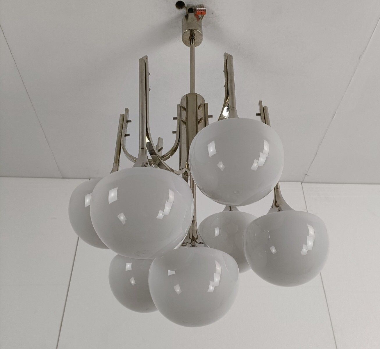 Mid Century Atomic Sputnik Trumpet Chrome Chandelier Opaline Shades Balls  Sciol photo vinterior