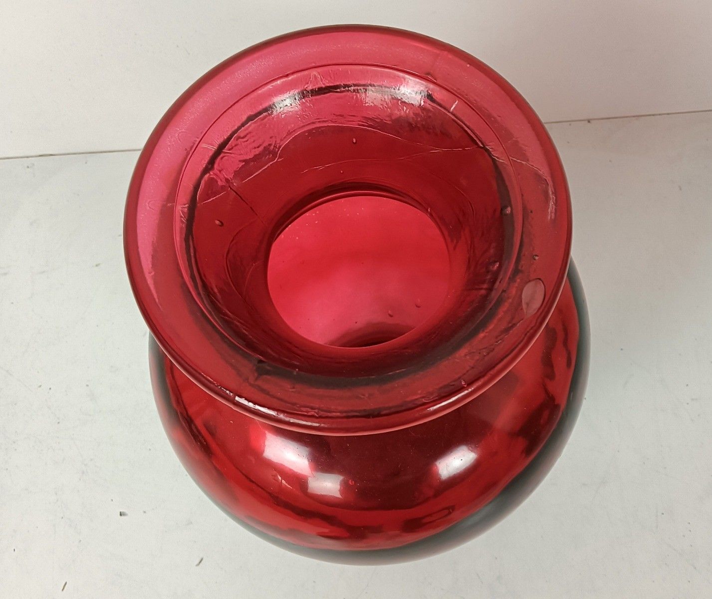 Large Vintage Glass Red Vase Urn Art Glass photo vinterior